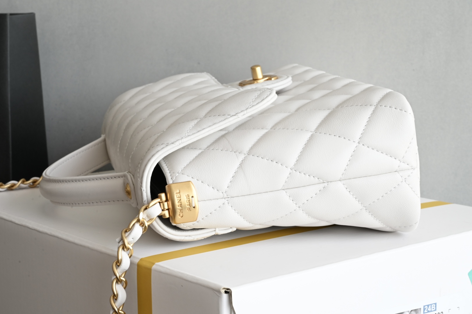 Elegant Chanel 25P Handle Kelly Bag - White Lambskin with Gold Hardware 5 cmp i1744609653261 3131 0 3