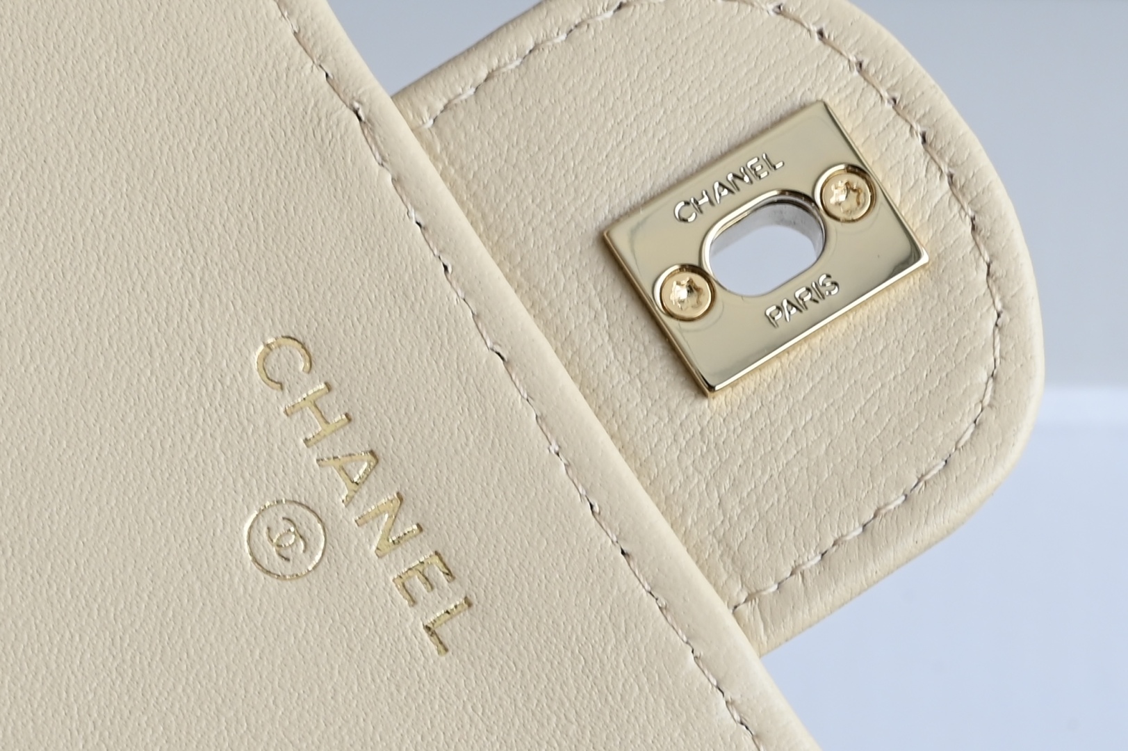 Chanel 125P Quilted Chain Backpack - Mini Convertible Shoulder Bag 8 cmp i1744611455039 7149 0 7