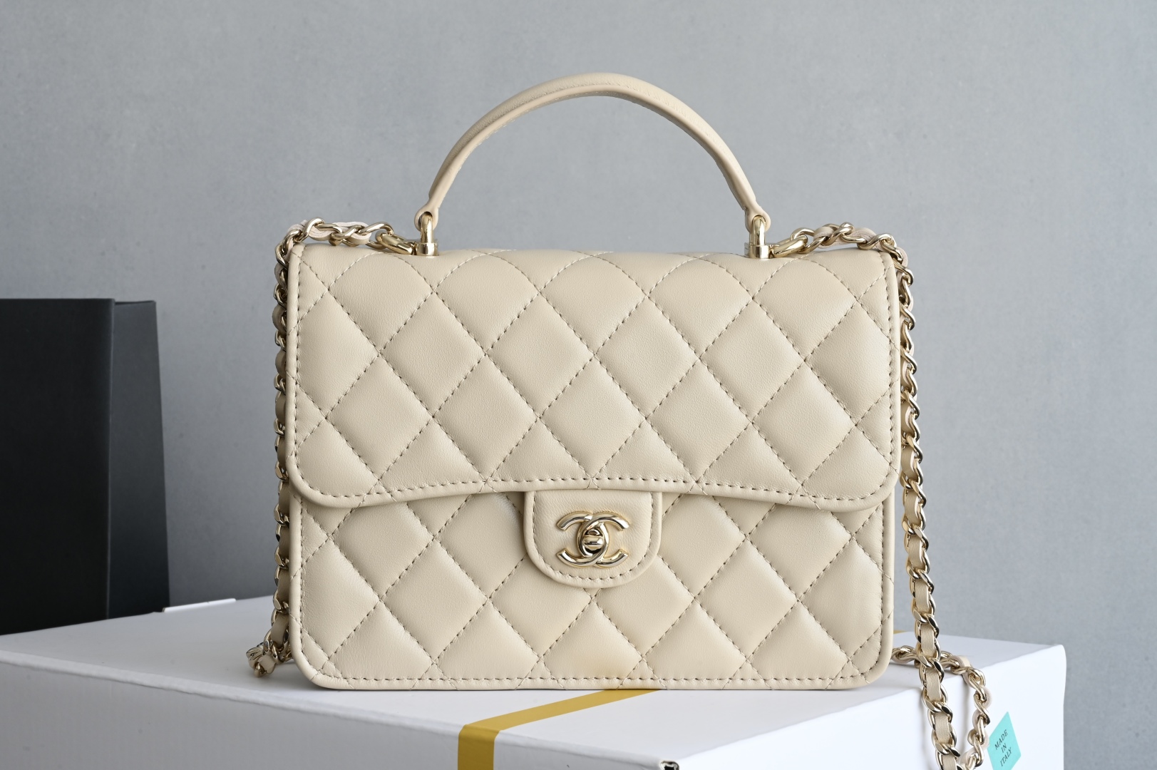 Chanel 125P Quilted Chain Backpack - Mini Convertible Shoulder Bag 1 cmp i1744611455709 923 0 0