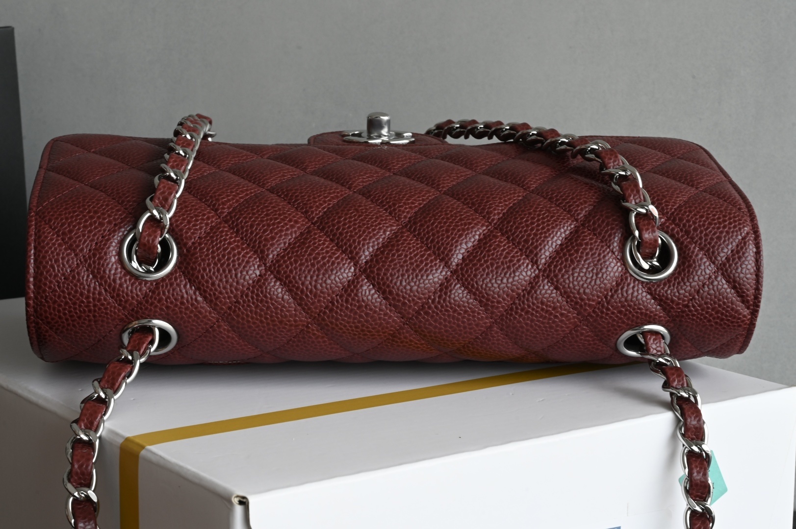 白金版▪️正品级 包装如图全新发售‼️𝟐𝟎𝟐𝟓最新版𝙲𝙵系列专柜售价𝟞𝟚𝟡𝟝𝟘𝕣𝕞𝕓购入开发➠𝙲𝚕𝚊𝚜𝚜