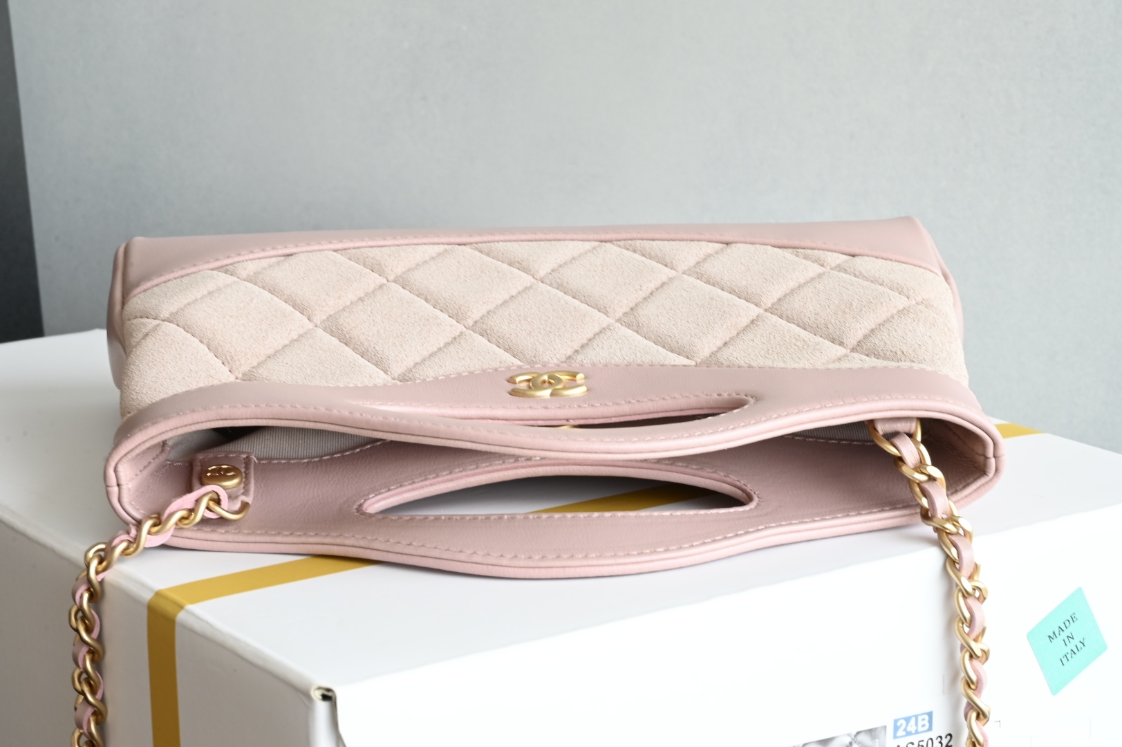 白金版▪️正品级 包装如图全新到货🆕𝗖𝗵𝗮𝗻𝗲𝟭 𝟮𝟱𝗣春夏𝖭𝖺𝗇𝗈𝟥𝟣𝖡𝖺𝗀麂皮粉色♥专柜售价𝟤𝟨𝟥𝟢