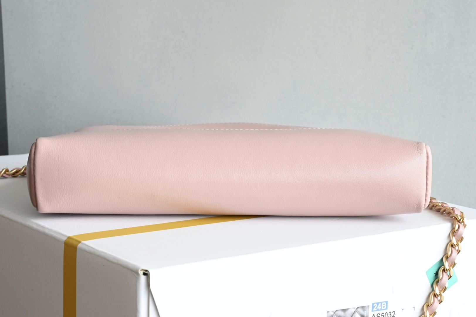 白金版▪️正品级 包装如图全新到货🆕𝗖𝗵𝗮𝗻𝗲𝟭 𝟮𝟱𝗣春夏𝖭𝖺𝗇𝗈𝟥𝟣𝖡𝖺𝗀麂皮粉色♥专柜售价𝟤𝟨𝟥𝟢