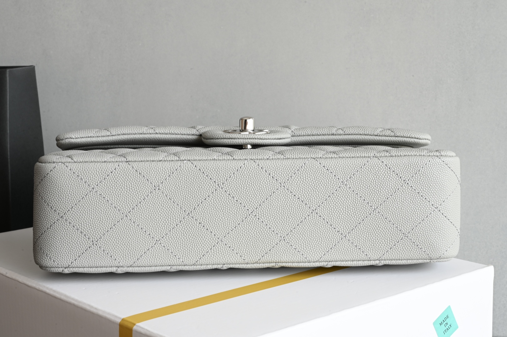 白金版▪️正品级 包装如图𝐂𝐡𝐚𝐧𝐞𝐥 𝐂𝐅 升级版 浅灰银全名Classic Fla0 尺寸: 15.