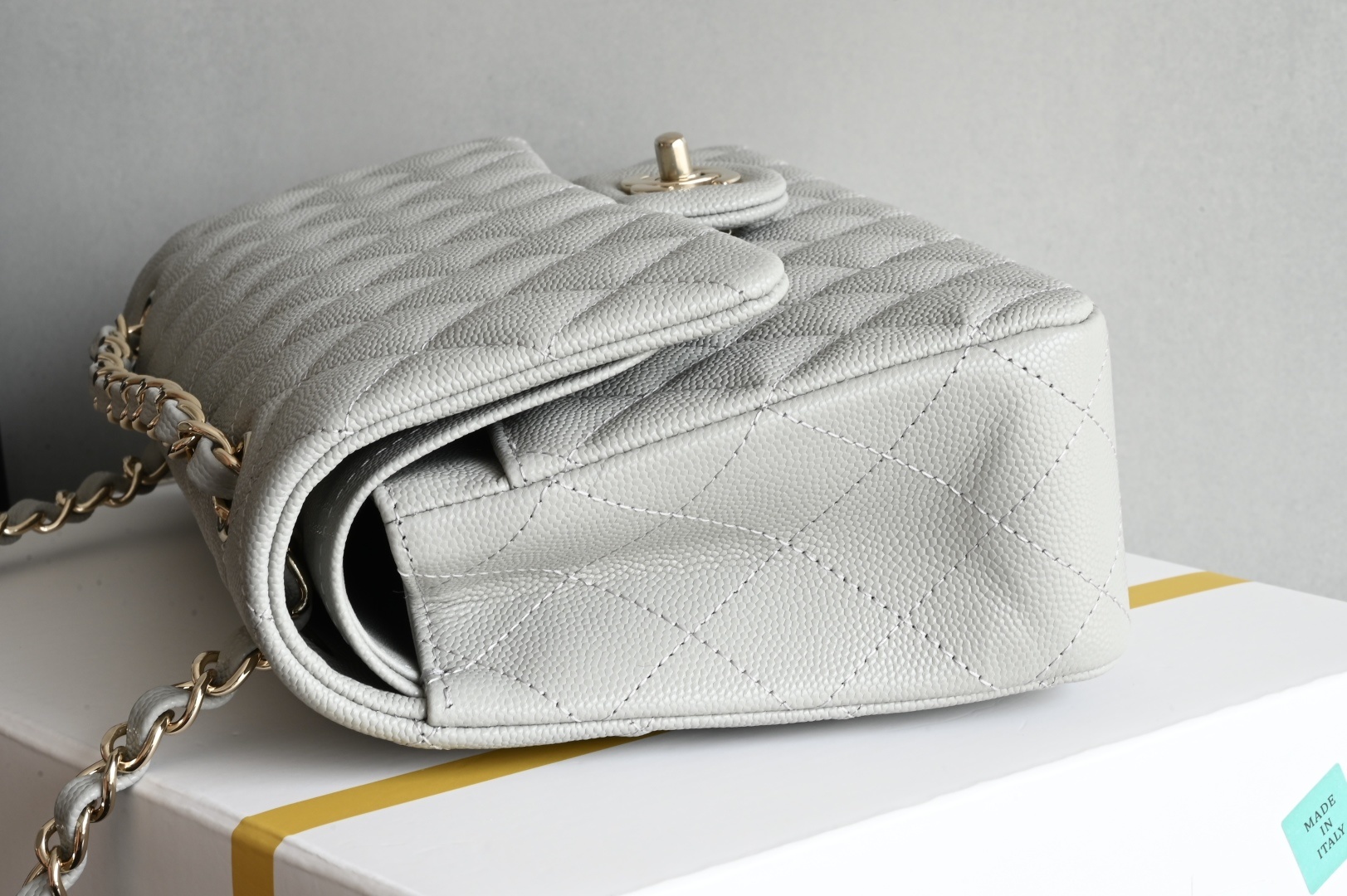 白金版▪️正品级 包装如图𝐂𝐡𝐚𝐧𝐞𝐥 𝐂𝐅 升级版 浅灰金全名Classic Fla0 尺寸: 15.