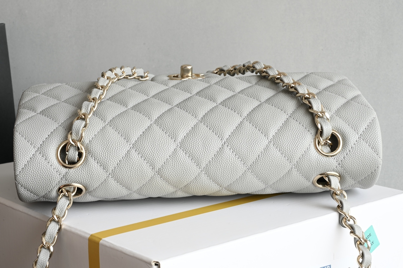 白金版▪️正品级 包装如图𝐂𝐡𝐚𝐧𝐞𝐥 𝐂𝐅 升级版 浅灰金全名Classic Fla0 尺寸: 15.