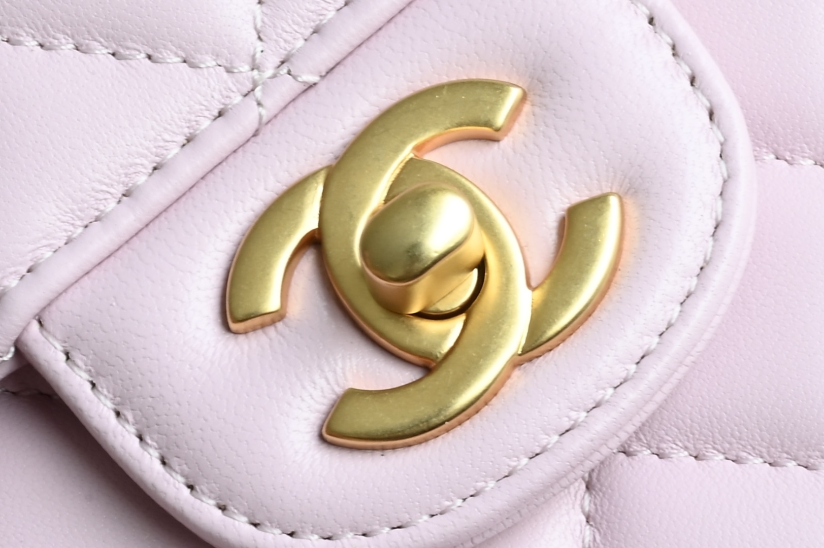 白金版▪️正品级 包装如图全新到货🆕𝐂𝐡𝐚𝐧𝐞𝟏 𝟐𝟓𝐏 手柄Kelly 横版小号专柜售价𝟦𝟨𝟫𝟢𝟢𝗋𝗆