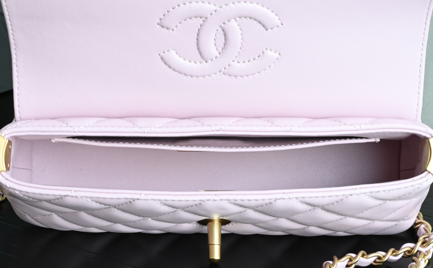 白金版▪️正品级 包装如图全新到货🆕𝐂𝐡𝐚𝐧𝐞𝟏 𝟐𝟓𝐏 手柄Kelly 横版小号专柜售价𝟦𝟨𝟫𝟢𝟢𝗋𝗆