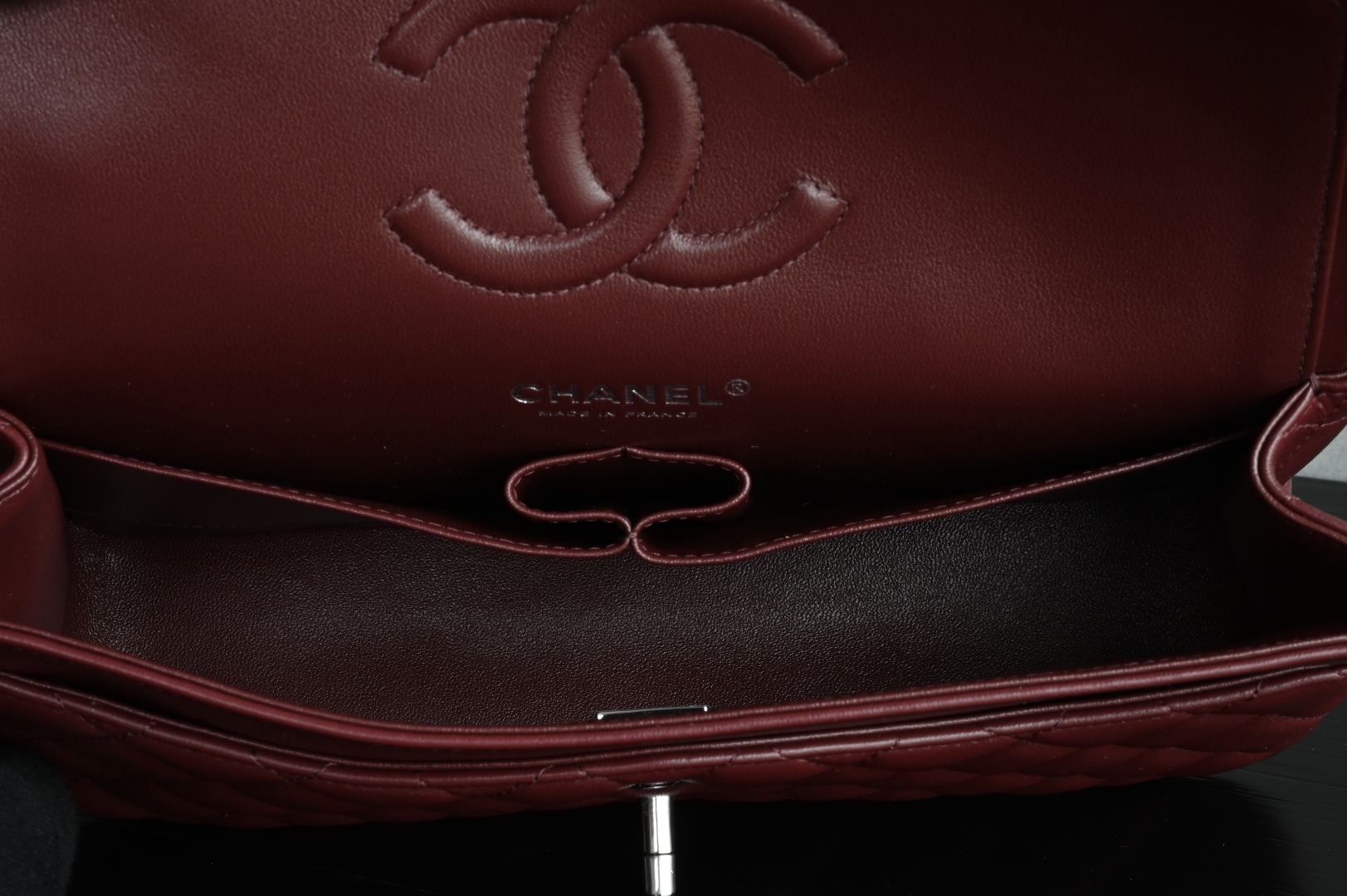 白金版▪️正品级 包装如图全新发售‼️全新版𝙲𝙵系列专柜售价𝟾𝟺𝟸𝟻𝟶购入开发➠𝙲𝚕𝚊𝚜𝚜𝚒𝚌 𝙵𝚕𝚊𝚙