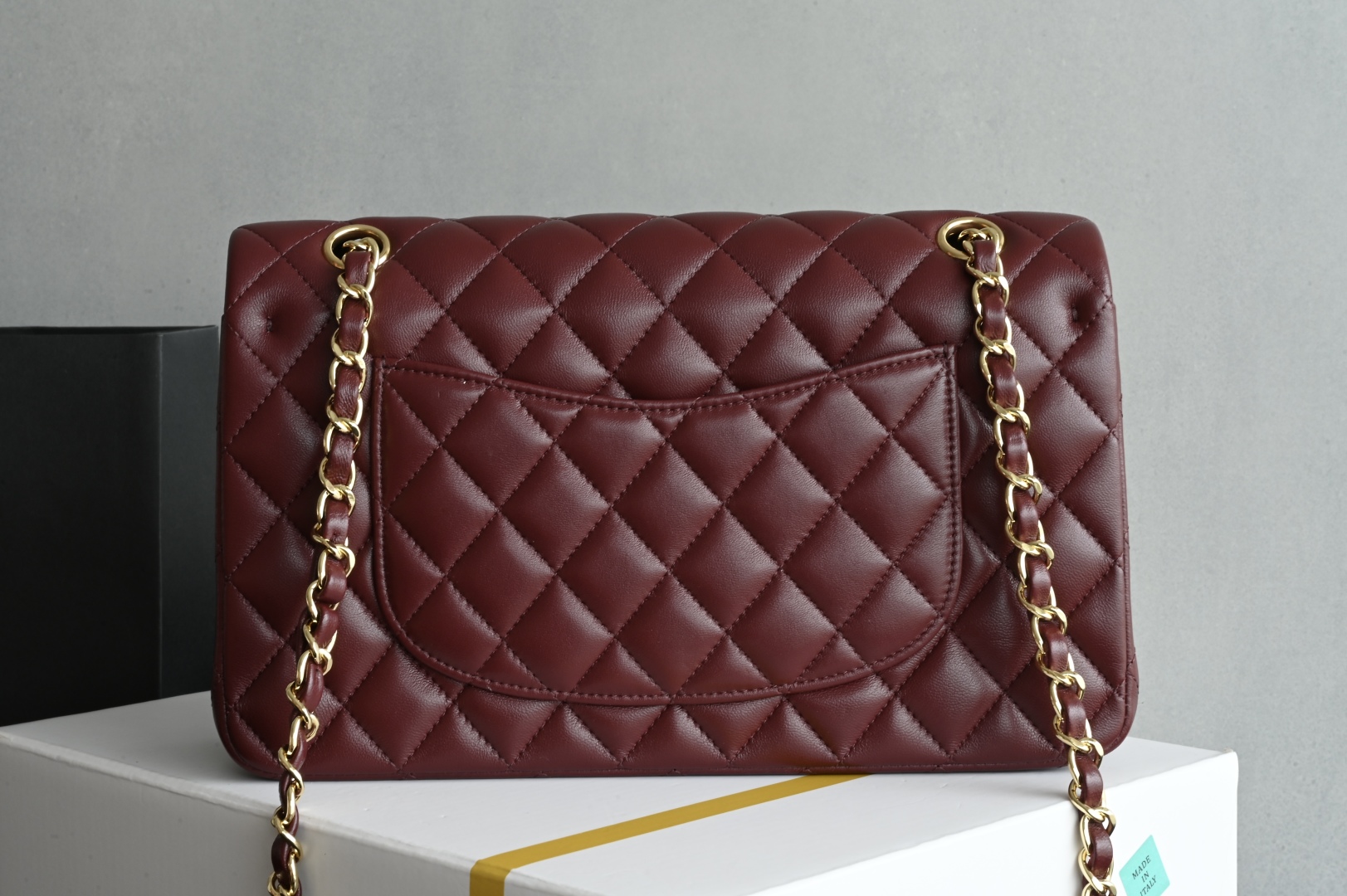 白金版▪️正品级 包装如图全新发售‼️全新版𝙲𝙵系列专柜售价𝟾𝟺𝟸𝟻𝟶购入开发➠𝙲𝚕𝚊𝚜𝚜𝚒𝚌 𝙵𝚕𝚊𝚙