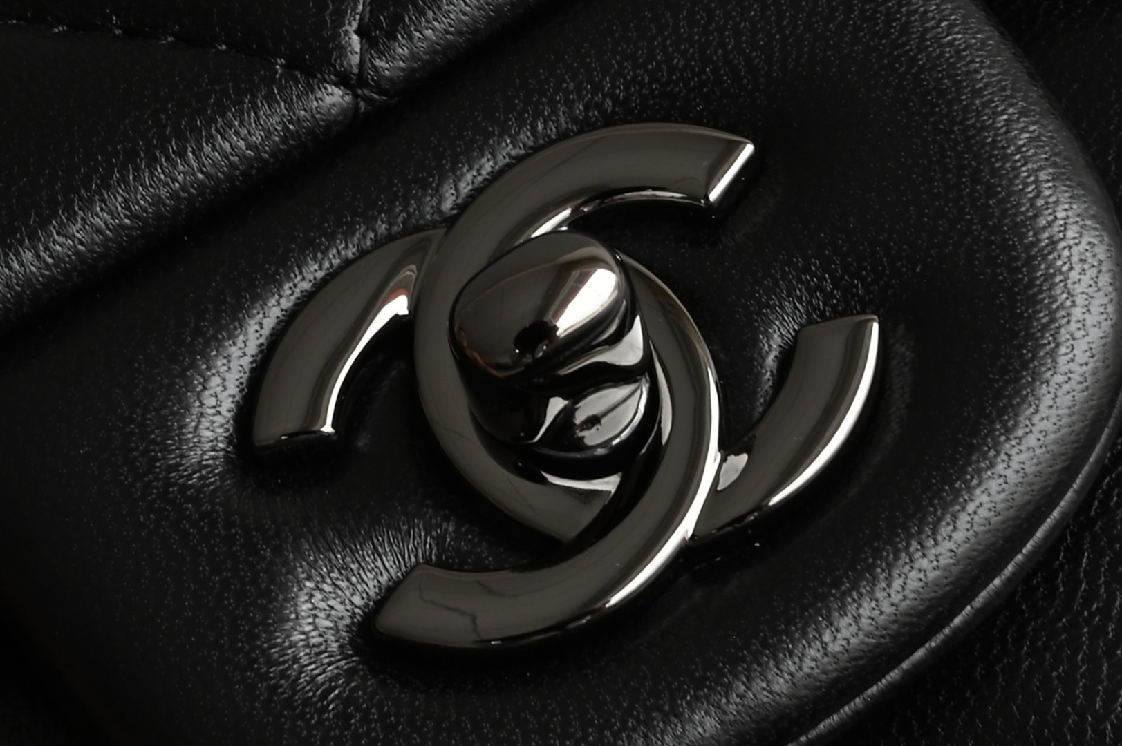 白金版▪️正品级 包装如图全新发售‼️最新版𝙲𝙵系列专柜售价𝟛𝟙𝟛𝟘𝟘𝕞𝕓购入开发➠𝙲𝚕𝚊𝚜𝚜𝚒𝚌 𝙵𝚕