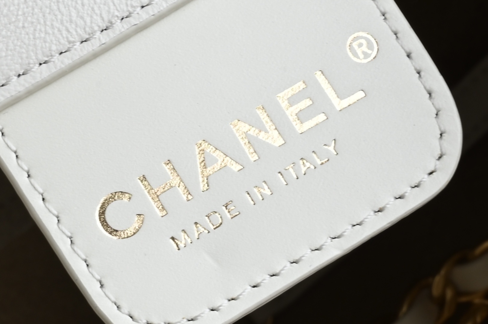 白金版▪️正品级 包装如图全新到货🆕𝐂𝐡𝐚𝐧𝐞𝟏 𝟐𝟓𝐏 小号嬉皮包专柜售价𝟦𝟩𝟪𝟢𝟢𝗋𝗆𝖻购入开发〰️