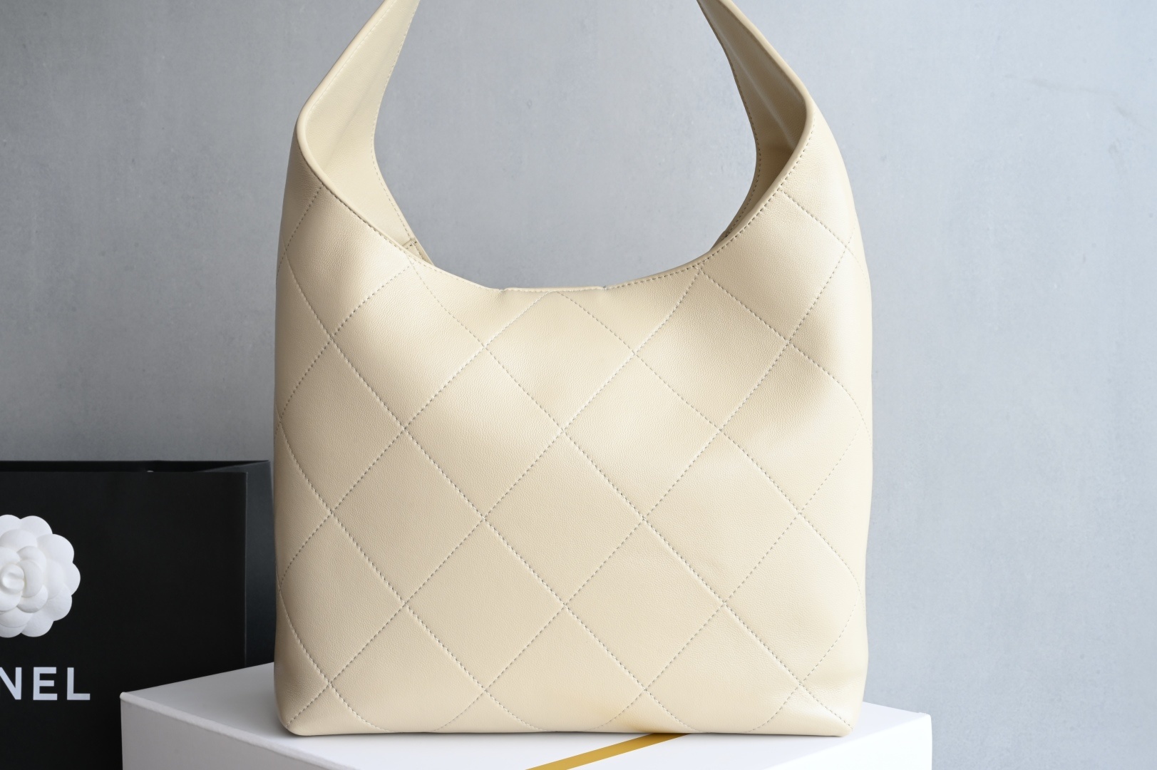 白金版▪️正品级 包装如图全新到货🆕𝐂𝐡𝐚𝐧𝐞𝟏 𝟐𝟓𝐏 大号嬉皮包专柜售价𝟧𝟧𝟢𝟢𝟢𝗋𝗆𝖻购入开发〰️