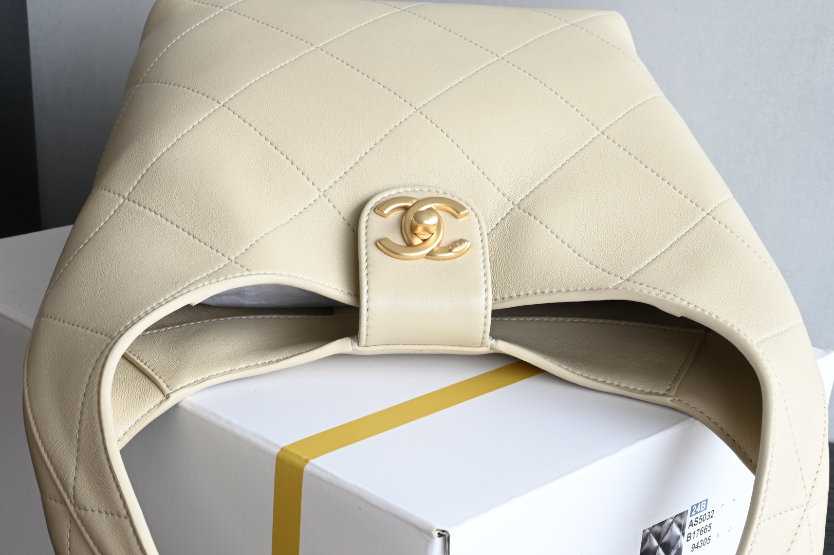 白金版▪️正品级 包装如图全新到货🆕𝐂𝐡𝐚𝐧𝐞𝟏 𝟐𝟓𝐏 小号嬉皮包专柜售价𝟦𝟩𝟪𝟢𝟢𝗋𝗆𝖻购入开发〰️