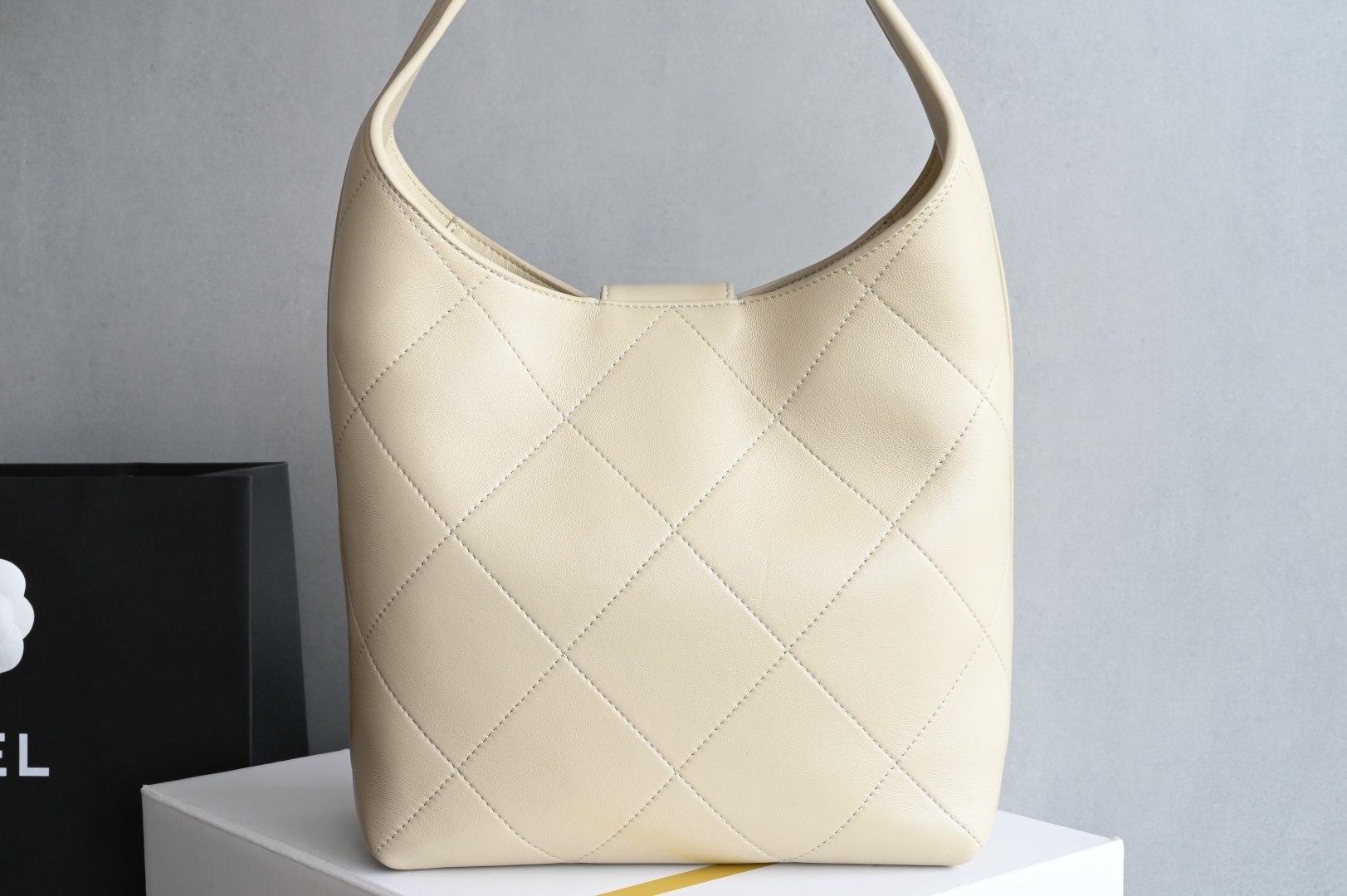 白金版▪️正品级 包装如图全新到货🆕𝐂𝐡𝐚𝐧𝐞𝟏 𝟐𝟓𝐏 小号嬉皮包专柜售价𝟦𝟩𝟪𝟢𝟢𝗋𝗆𝖻购入开发〰️