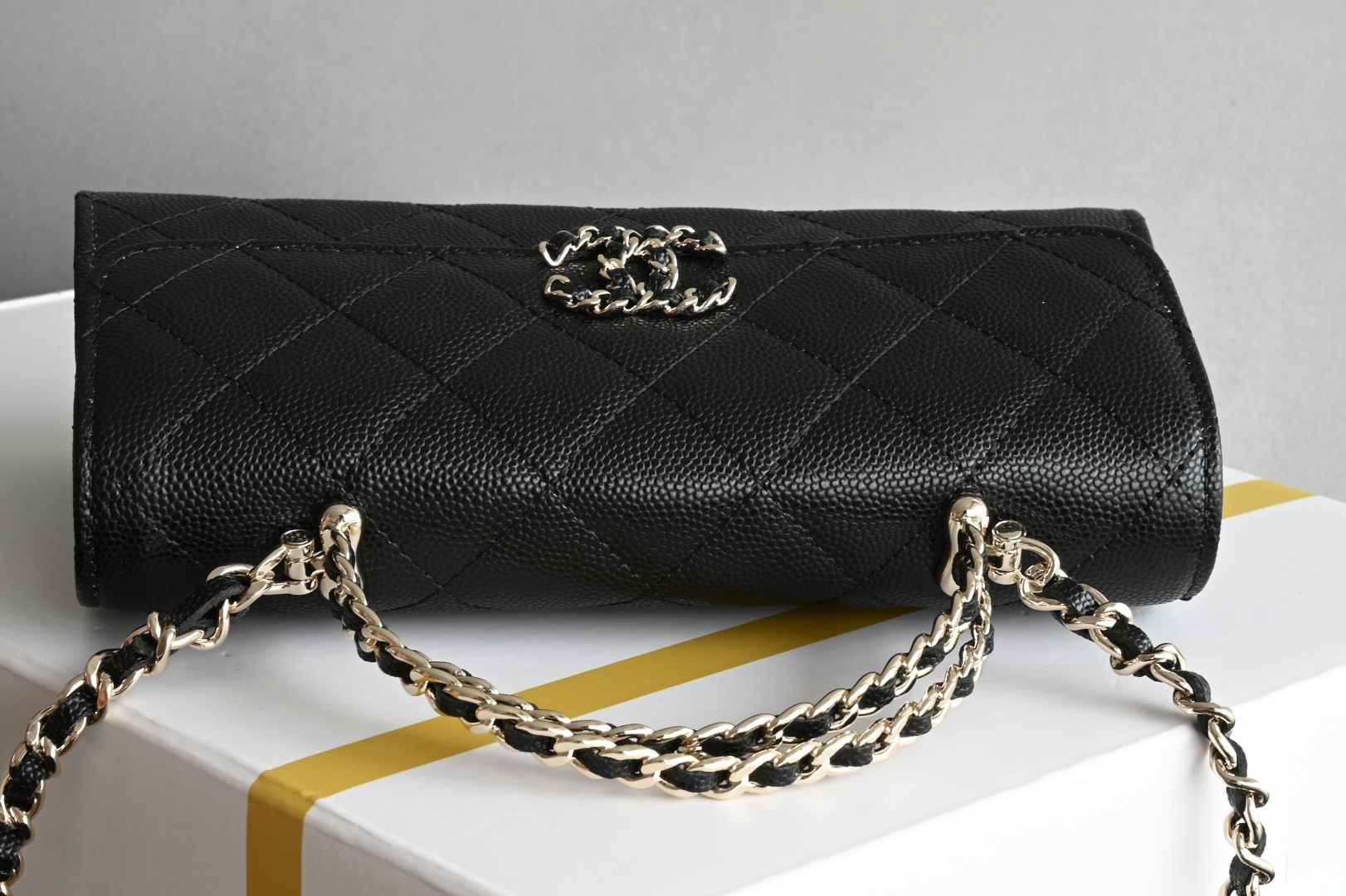 白金版▪️正品级 包装如图现货发售🌱皮穿链手柄𝐤𝐞𝐥𝐥𝐲手机包回归𝑪𝒉𝒂𝒏𝒆𝒍 𝟐𝟓𝐒｜白色♥𝐳𝐩级 黑