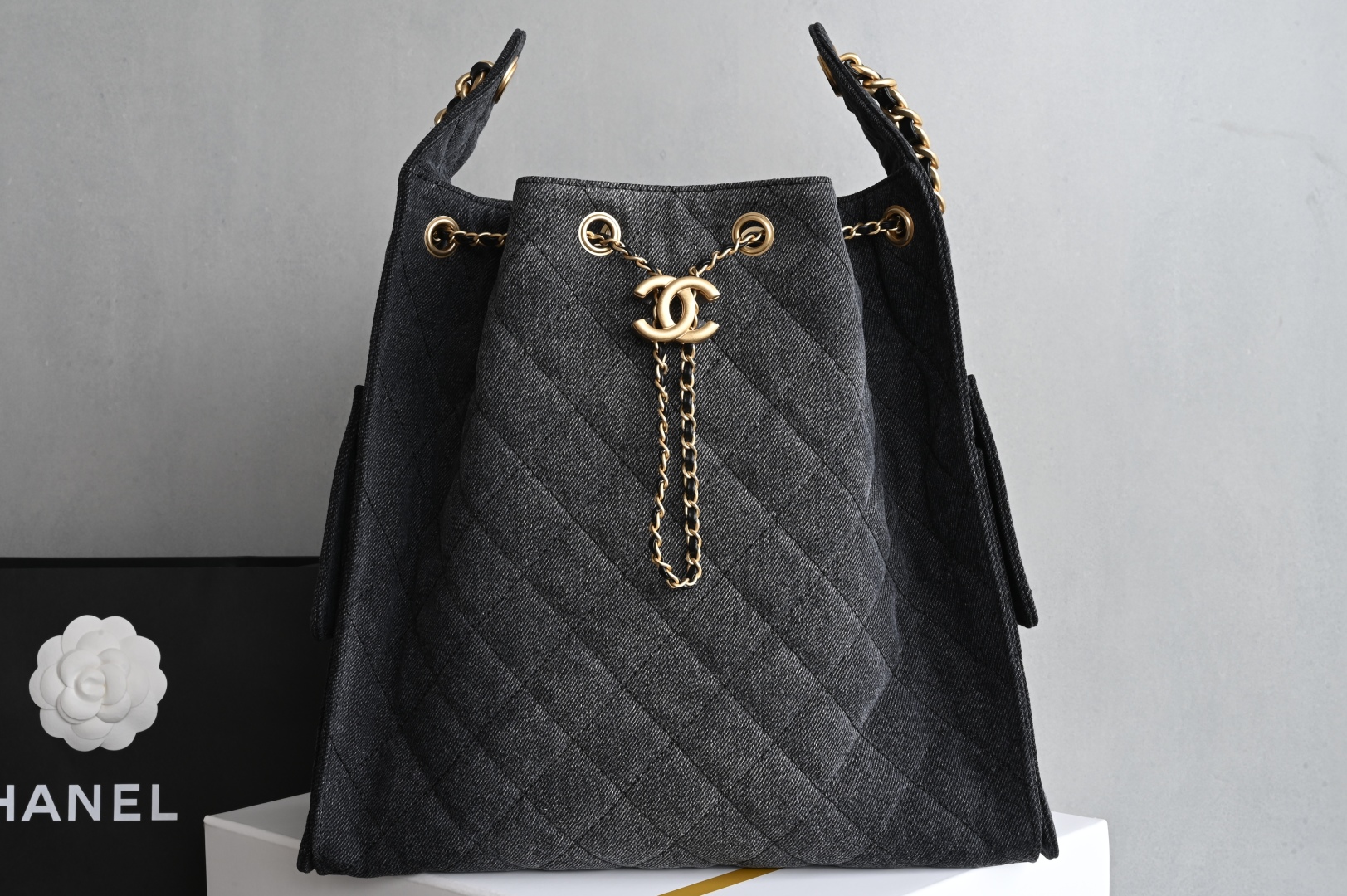 白金版▪️正品级 包装如图全新到货🆕𝗖𝗵𝗮𝗻𝗲𝟭 𝟮𝟱𝗕𝗮𝗴𝟐𝟓𝐒嬉皮𝗁𝗈𝖻𝗈 中号 黑牛仔专柜售价𝟦𝟨