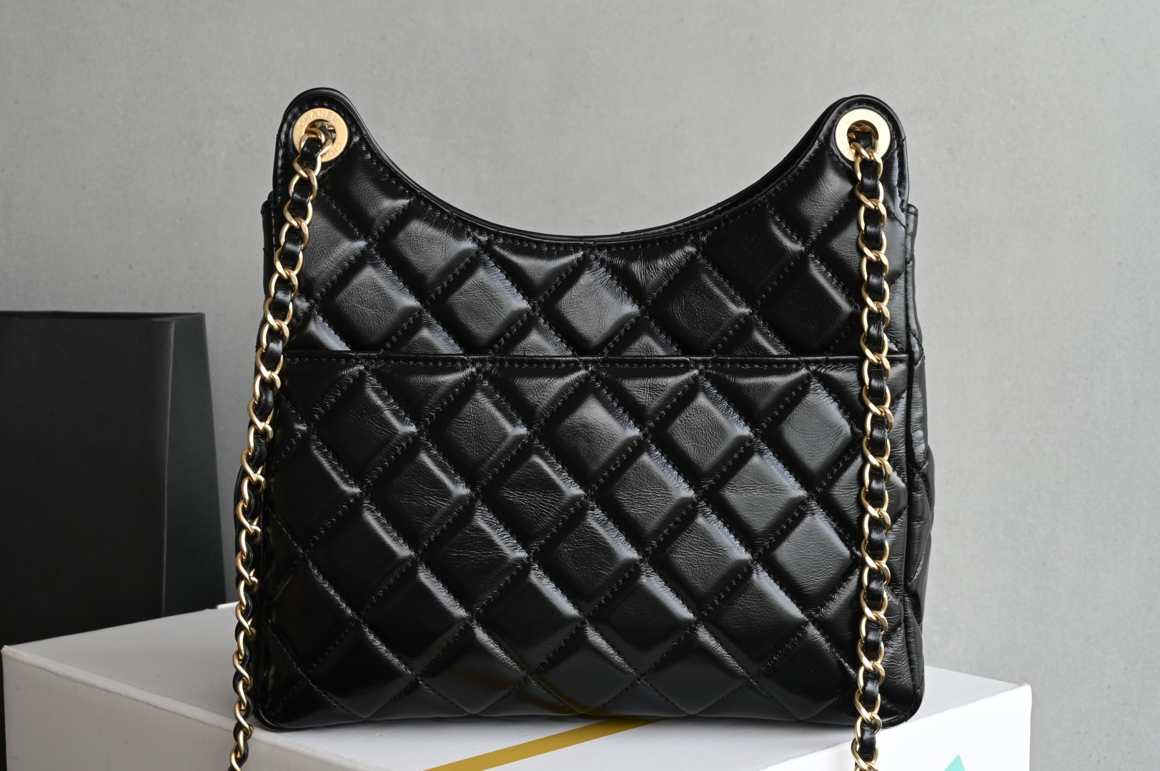 白金版▪️正品级 包装如图全新发售🆕𝒄𝒉𝒂𝒏𝒆𝒍 𝟐𝟓𝐬 全新版本天猫精灵 𝒉𝒐𝒃𝒐流浪包 中号黑色 𝟸