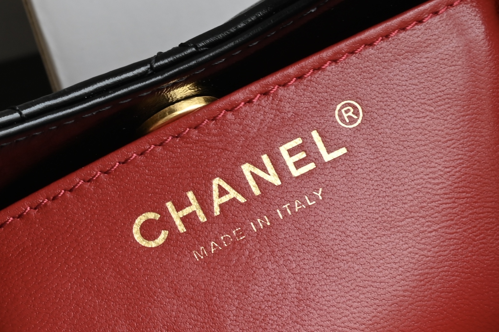 白金版▪️正品级 包装如图全新发售🆕𝒄𝒉𝒂𝒏𝒆𝒍 𝟐𝟓𝐬 全新版本天猫精灵 𝒉𝒐𝒃𝒐流浪包 小号黑色 专