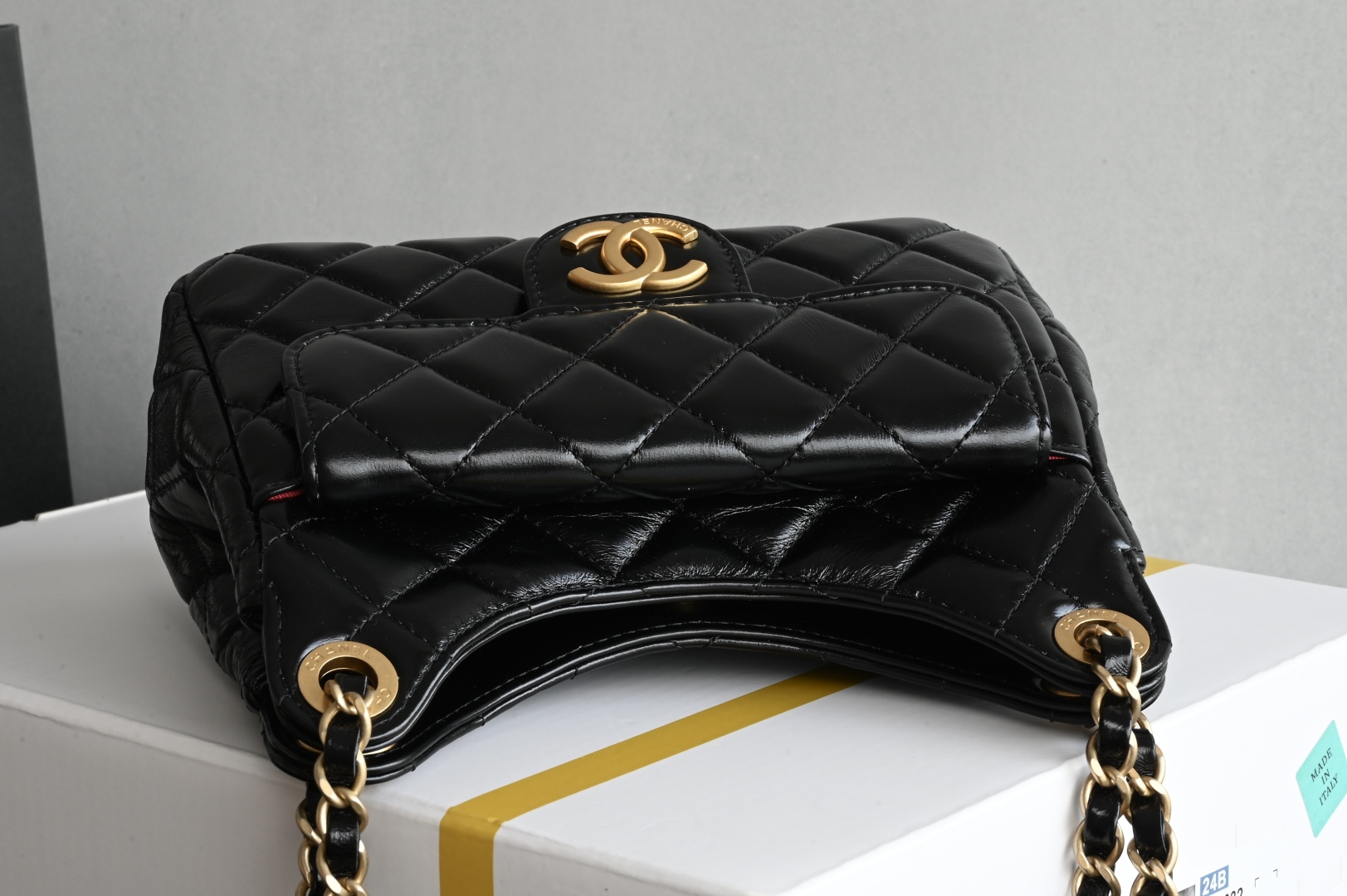 白金版▪️正品级 包装如图全新发售🆕𝒄𝒉𝒂𝒏𝒆𝒍 𝟐𝟓𝐬 全新版本天猫精灵 𝒉𝒐𝒃𝒐流浪包 小号黑色 专