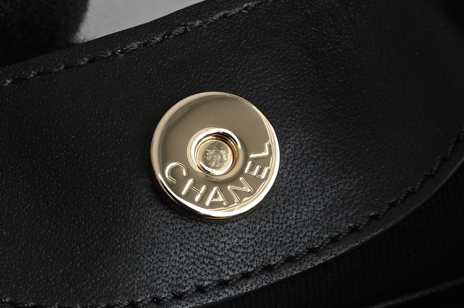 白金版▪️正品级 包装如图全新到货🆕𝗖𝗵𝗮𝗻𝗲𝟭 𝟮𝟓𝐏 羊皮系列𝟥𝟣𝖡𝖺𝗀 𝖭𝖺𝗇𝗈 黑色专柜售价𝟤𝟨