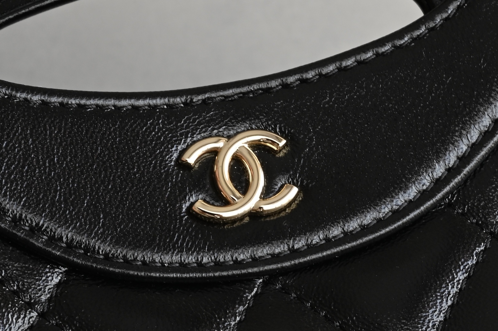 白金版▪️正品级 包装如图全新到货🆕𝗖𝗵𝗮𝗻𝗲𝟭 𝟮𝟓𝐏 羊皮系列𝟥𝟣𝖡𝖺𝗀 𝖭𝖺𝗇𝗈 黑色专柜售价𝟤𝟨