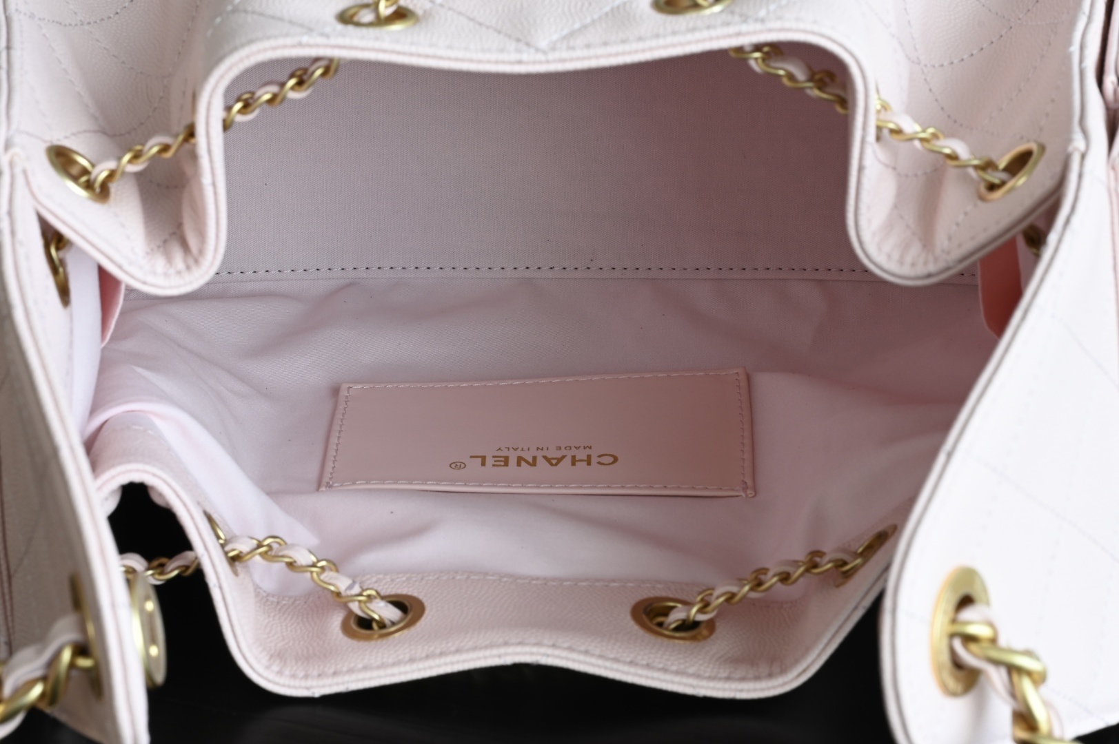 白金版▪️正品级 包装如图全新到货🆕𝗖𝗵𝗮𝗻𝗲𝟭 𝟮𝟱𝐒𝟐𝟓𝐁𝐚𝐠嬉皮购物包小号 粉色专柜售价𝟦𝟩𝟪𝟢𝟢