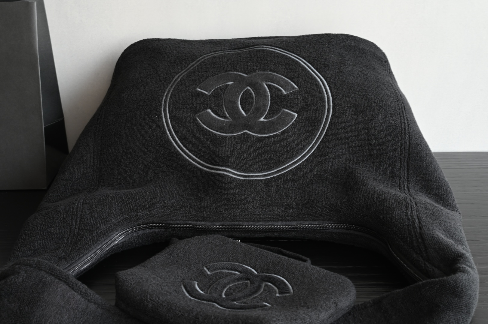 白金版▪️正品级 包装如图𝐂𝐡𝐚𝐧𝐞𝐥 𝟐𝟓𝐌 𝐂𝐨𝐜𝐨 𝐁𝐞𝐚𝐜𝐡 沙滩包专柜售价𝟤𝟢𝟢𝟢𝟢➕𝗋𝗆𝖻购