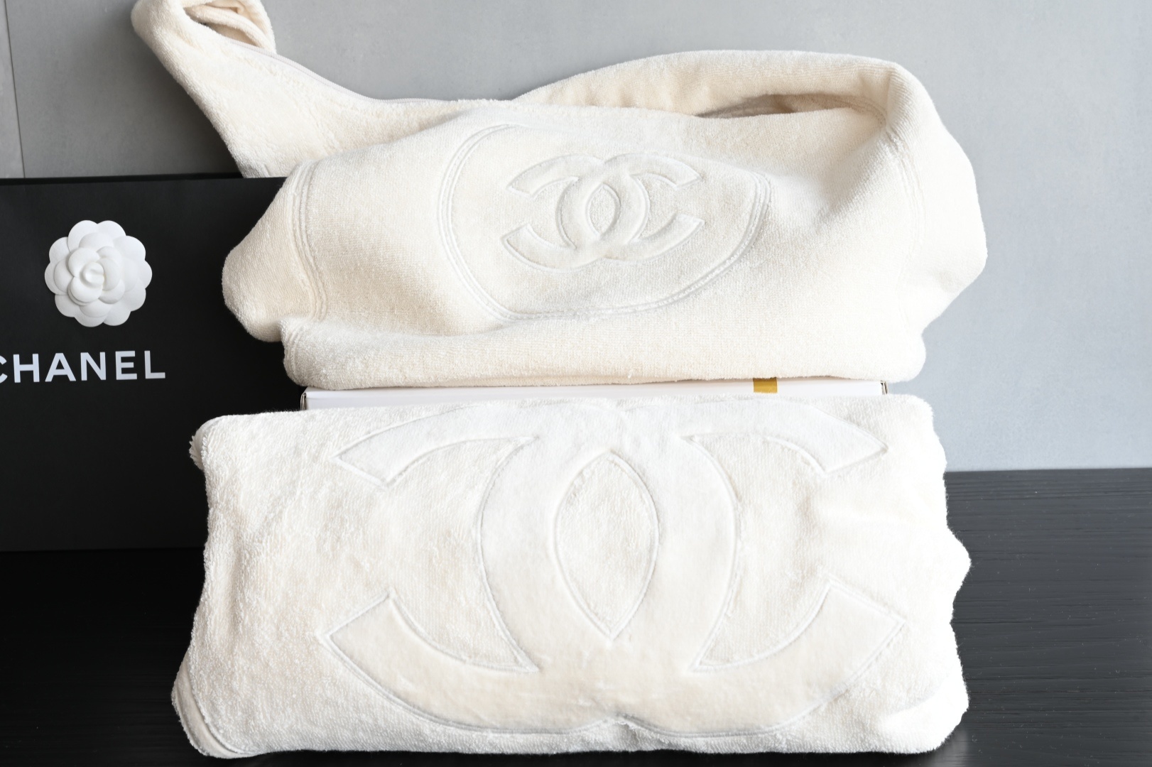 白金版▪️正品级 包装如图𝐂𝐡𝐚𝐧𝐞𝐥 𝟐𝟓𝐌 𝐂𝐨𝐜𝐨 𝐁𝐞𝐚𝐜𝐡 沙滩包专柜售价𝟤𝟢𝟢𝟢𝟢➕𝗋𝗆𝖻购