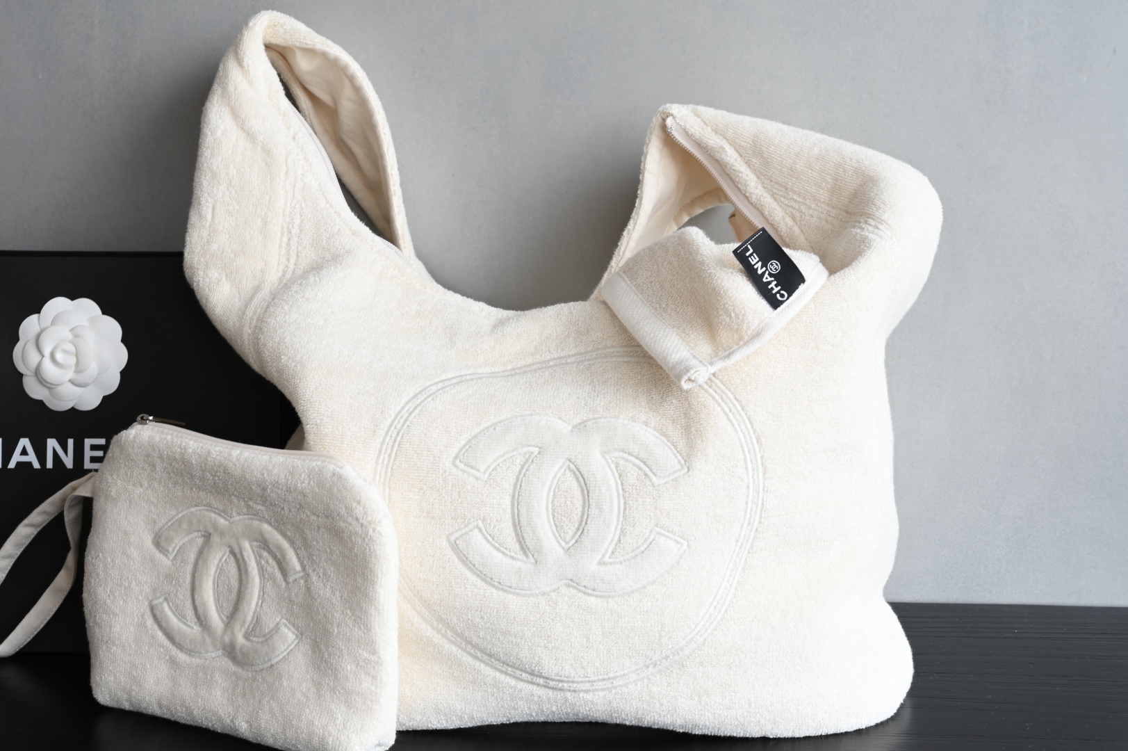 白金版▪️正品级 包装如图𝐂𝐡𝐚𝐧𝐞𝐥 𝟐𝟓𝐌 𝐂𝐨𝐜𝐨 𝐁𝐞𝐚𝐜𝐡 沙滩包专柜售价𝟤𝟢𝟢𝟢𝟢➕𝗋𝗆𝖻购