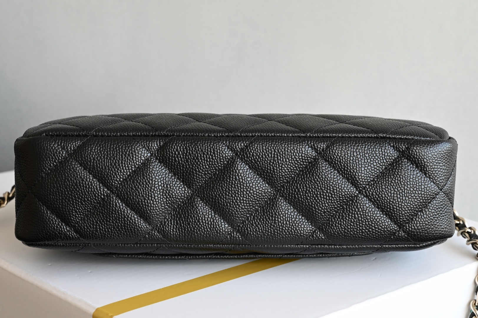 白金版▪️正品级 包装如图全新到货🆒𝟮𝟱𝐀麻将包专柜售价𝟤𝟨𝟧𝟢𝟢𝗋𝗆𝖻购入开发~麻将包的风味简约大气,