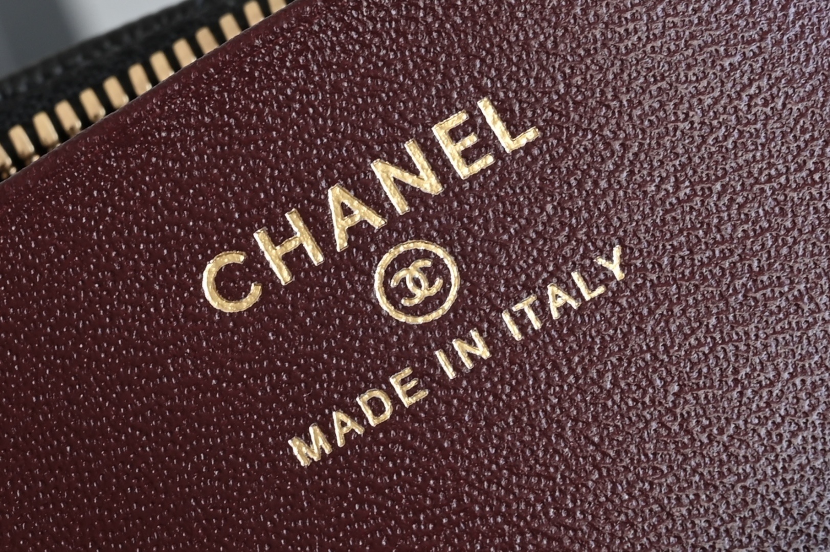 白金版▪️正品级 包装如图全新到货🆒𝟮𝟱𝐀麻将包专柜售价𝟤𝟨𝟧𝟢𝟢𝗋𝗆𝖻购入开发~麻将包的风味简约大气,