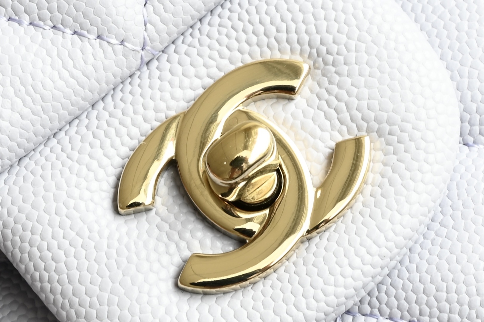 白金版▪️正品级 包装如图𝐂𝐡𝐚𝐧𝐞𝐥 𝐂𝐅 升级版 浅紫色全名Classic Fla0 尺寸: 15.