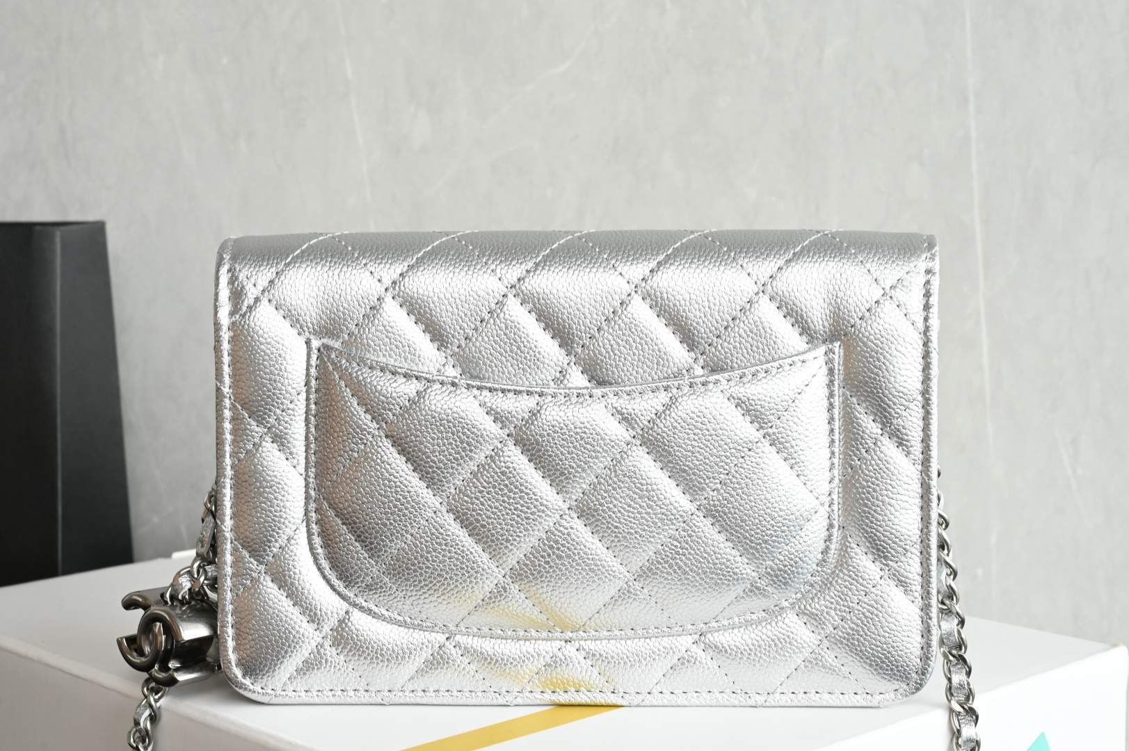 白金版▪️正品级 包装如图全新发售🆕𝐂𝐡𝐚𝐧𝐞𝟏 𝟐𝟓𝐁新品双C链条调节扣𝐰𝐨𝐜亮银色🖤专柜售价𝟹𝟿𝟹𝟶