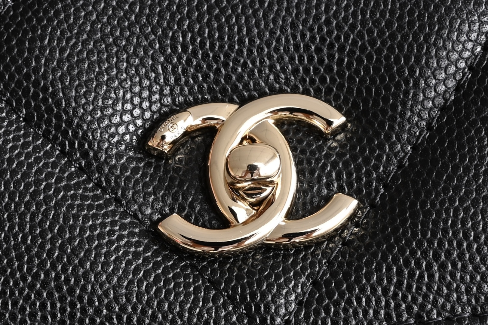 白金版▪️正品级 包装如图全新到货🆕𝗖𝗵𝗮𝗻𝗲𝟭 𝟮𝟱𝗸三合一大格双肩 黑色♥ 专柜售价𝟥𝟨𝟩𝟢𝟢𝗋𝗆𝖻