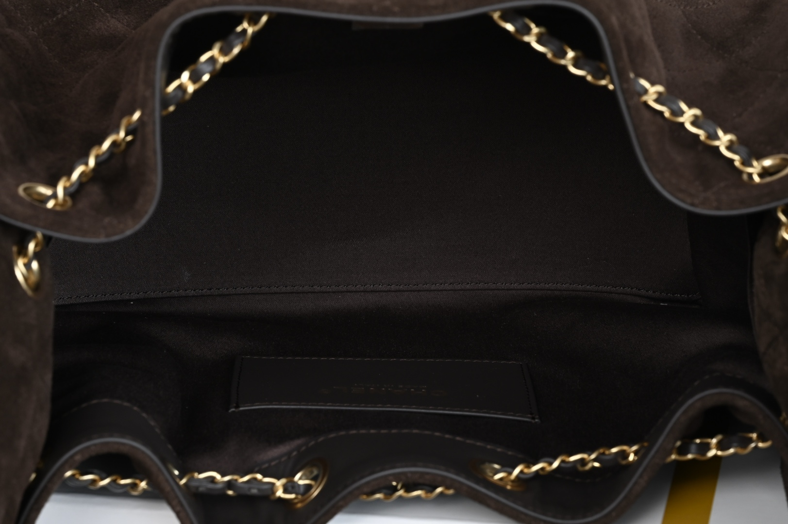 白金版▪️正品级 包装如图全新到货🆕𝗖𝗵𝗮𝗻𝗲𝟭 𝟮𝟱𝗕𝗮𝗴𝟐𝟓𝐤新色嬉皮𝗁𝗈𝖻𝗈小号 咖啡色专柜售价𝟦