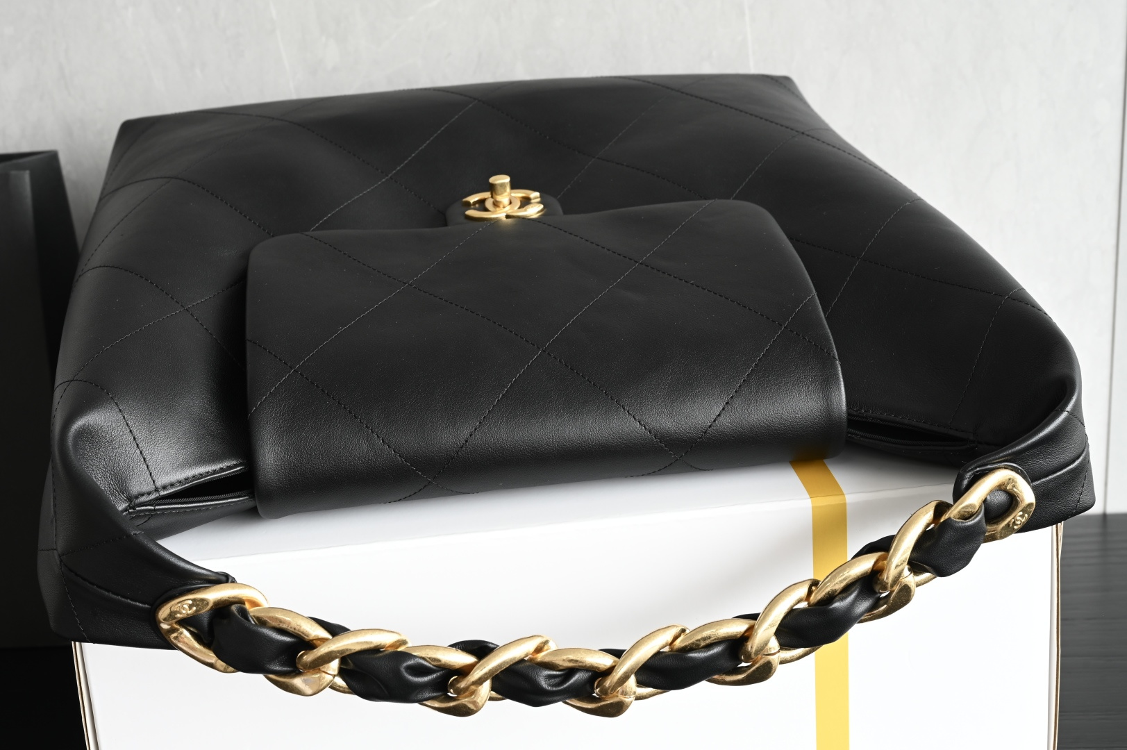 ❗️❗️❗️双十一活动顺丰包邮送丝巾 白金版▪️正品级 包装如图全新到货❕𝗖𝗵𝗮𝗻𝗲𝟭 𝟮𝟱𝙠大金链𝗵𝗼