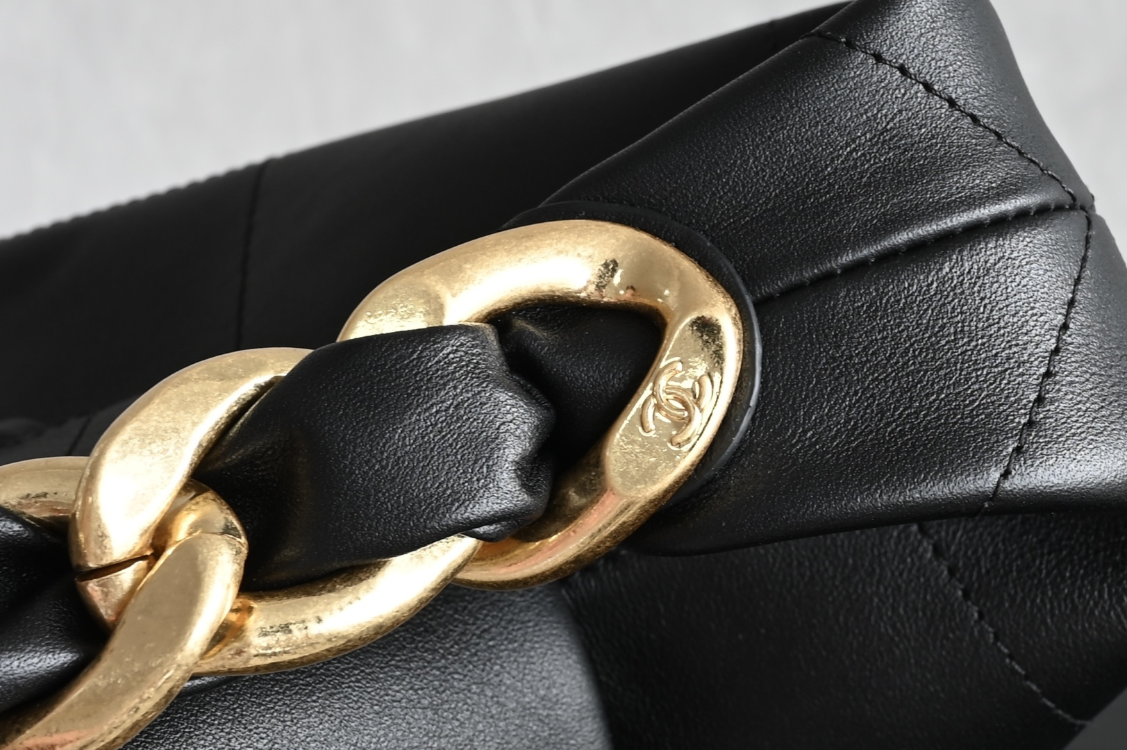 ❗️❗️❗️双十一活动顺丰包邮送丝巾 白金版▪️正品级 包装如图全新到货❕𝗖𝗵𝗮𝗻𝗲𝟭 𝟮𝟱𝙠大金链𝗵𝗼