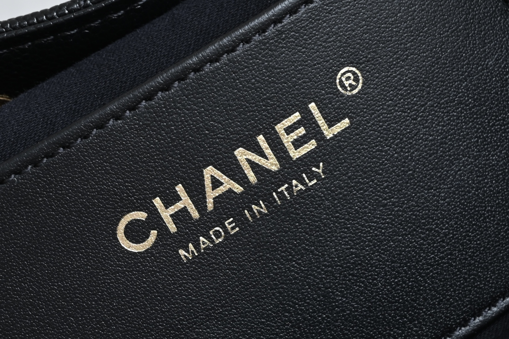 白金版▪️正品级 包装如图全新到货🆕𝗖𝗵𝗮𝗻𝗲𝟭 𝟮𝟱𝗕𝗮𝗴 𝗺𝗶𝗻𝗶𝟮𝟲𝗰 嬉皮𝗁𝗈𝖻𝗈 𝗆𝗂𝗇𝗂黑色