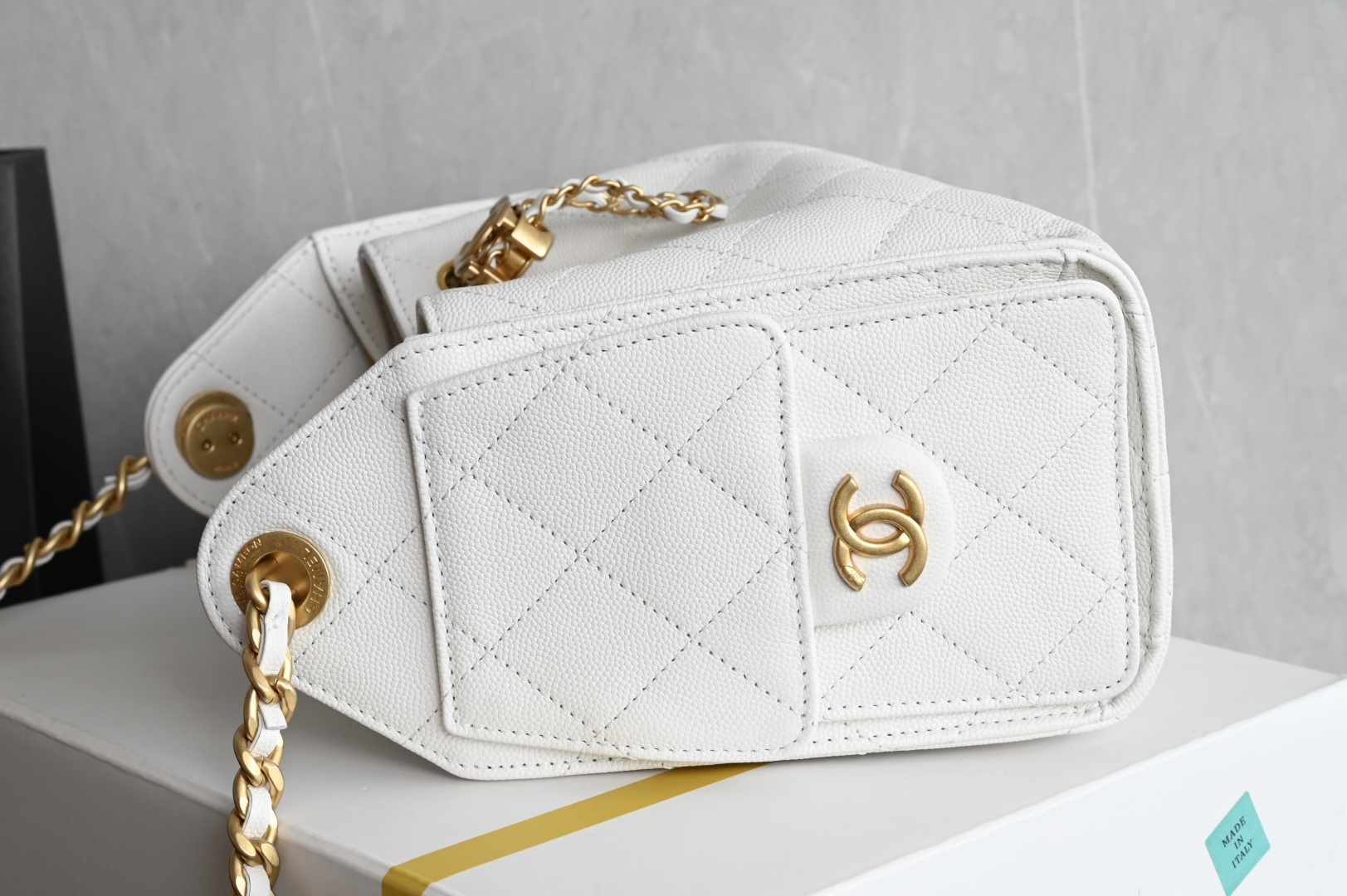 白金版▪️正品级 包装如图全新到货🆕𝗖𝗵𝗮𝗻𝗲𝟭 𝟮𝟱𝗕𝗮𝗴 𝗺𝗶𝗻𝗶𝟮𝟲𝗰 嬉皮𝗁𝗈𝖻𝗈 𝗆𝗂𝗇𝗂白色