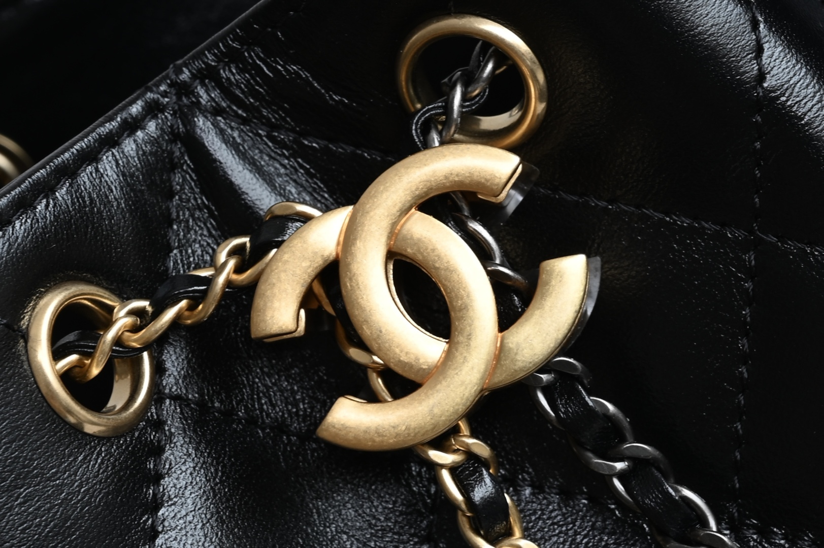 白金版▪️正品级 包装如图全新到货🆕𝗖𝗛𝗔𝗡𝗘 𝟮𝟲𝗖𝟤𝟧𝖡𝖺𝗀鸳鸯链黑色𝗺𝗶𝗻𝗶专柜售价𝟦𝟫𝟤𝟢𝟢𝗋𝗆