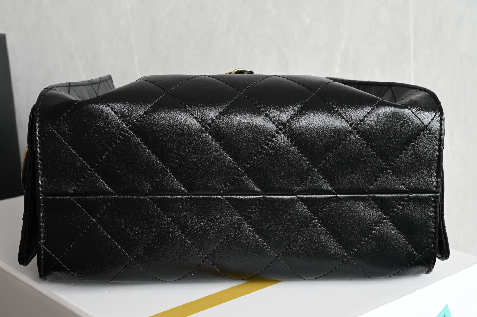 白金版▪️正品级 包装如图全新到货🆕𝗖𝗛𝗔𝗡𝗘 𝟮𝟲𝗖𝟤𝟧𝖡𝖺𝗀鸳鸯链黑色𝗺𝗶𝗻𝗶专柜售价𝟦𝟫𝟤𝟢𝟢𝗋𝗆