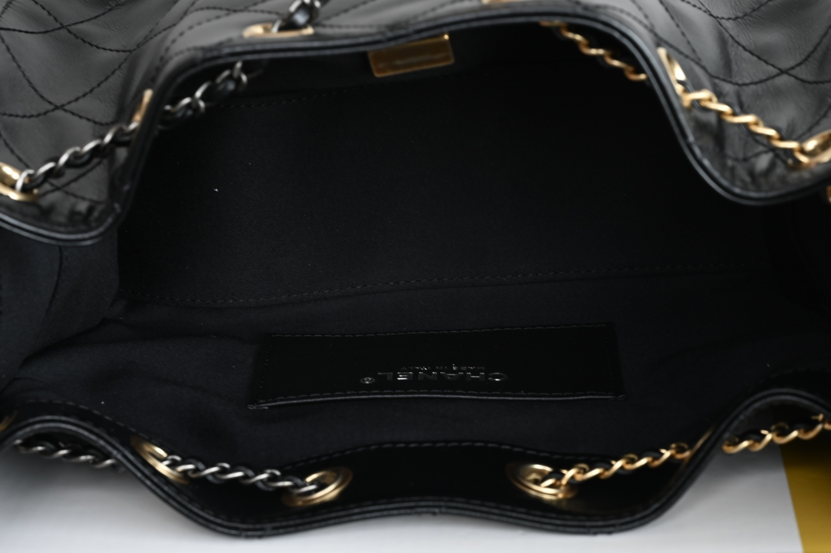 白金版▪️正品级 包装如图全新到货🆕𝗖𝗛𝗔𝗡𝗘 𝟮𝟲𝗖𝟤𝟧𝖡𝖺𝗀鸳鸯链黑色𝗺𝗶𝗻𝗶专柜售价𝟦𝟫𝟤𝟢𝟢𝗋𝗆