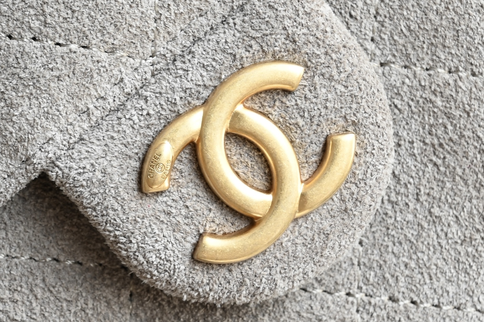 白金版▪️正品级 包装如图全新到货🆕𝗖𝗵𝗮𝗻𝗲𝟭 𝟮𝟱𝗕𝗮𝗴 𝗺𝗶𝗻𝗶𝟮𝟲𝗰 麂皮嬉皮𝗁𝗈𝖻𝗈 𝗆𝗂𝗇𝗂