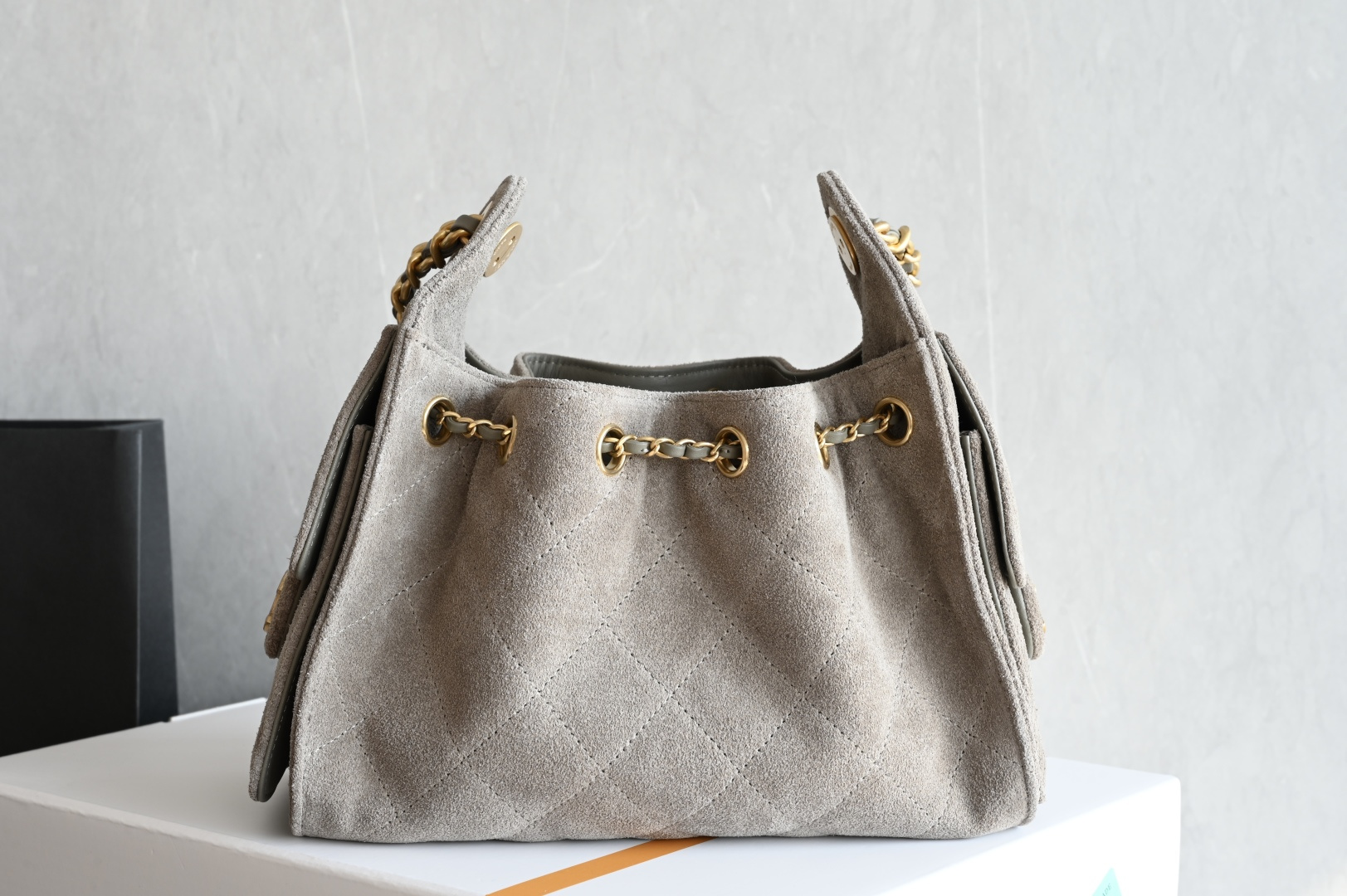 白金版▪️正品级 包装如图全新到货🆕𝗖𝗵𝗮𝗻𝗲𝟭 𝟮𝟱𝗕𝗮𝗴 𝗺𝗶𝗻𝗶𝟮𝟲𝗰 麂皮嬉皮𝗁𝗈𝖻𝗈 𝗆𝗂𝗇𝗂