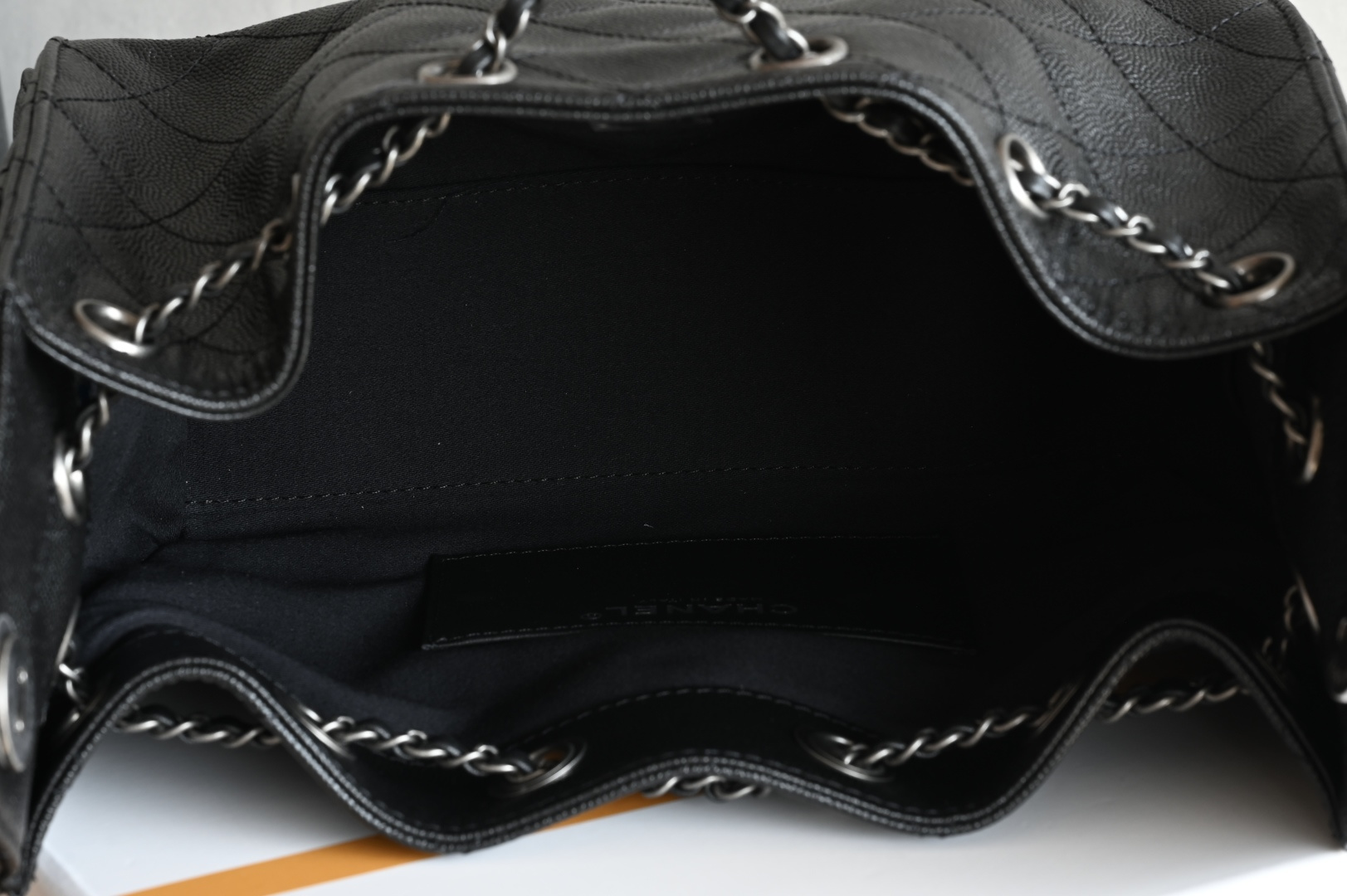 白金版▪️正品级 包装如图全新到货🆕𝗖𝗵𝗮𝗻𝗲𝟭 𝟮𝟱𝗕𝗮𝗴 𝗺𝗶𝗻𝗶𝟮𝟲𝗰 嬉皮𝗁𝗈𝖻𝗈 𝗆𝗂𝗇𝗂 黑