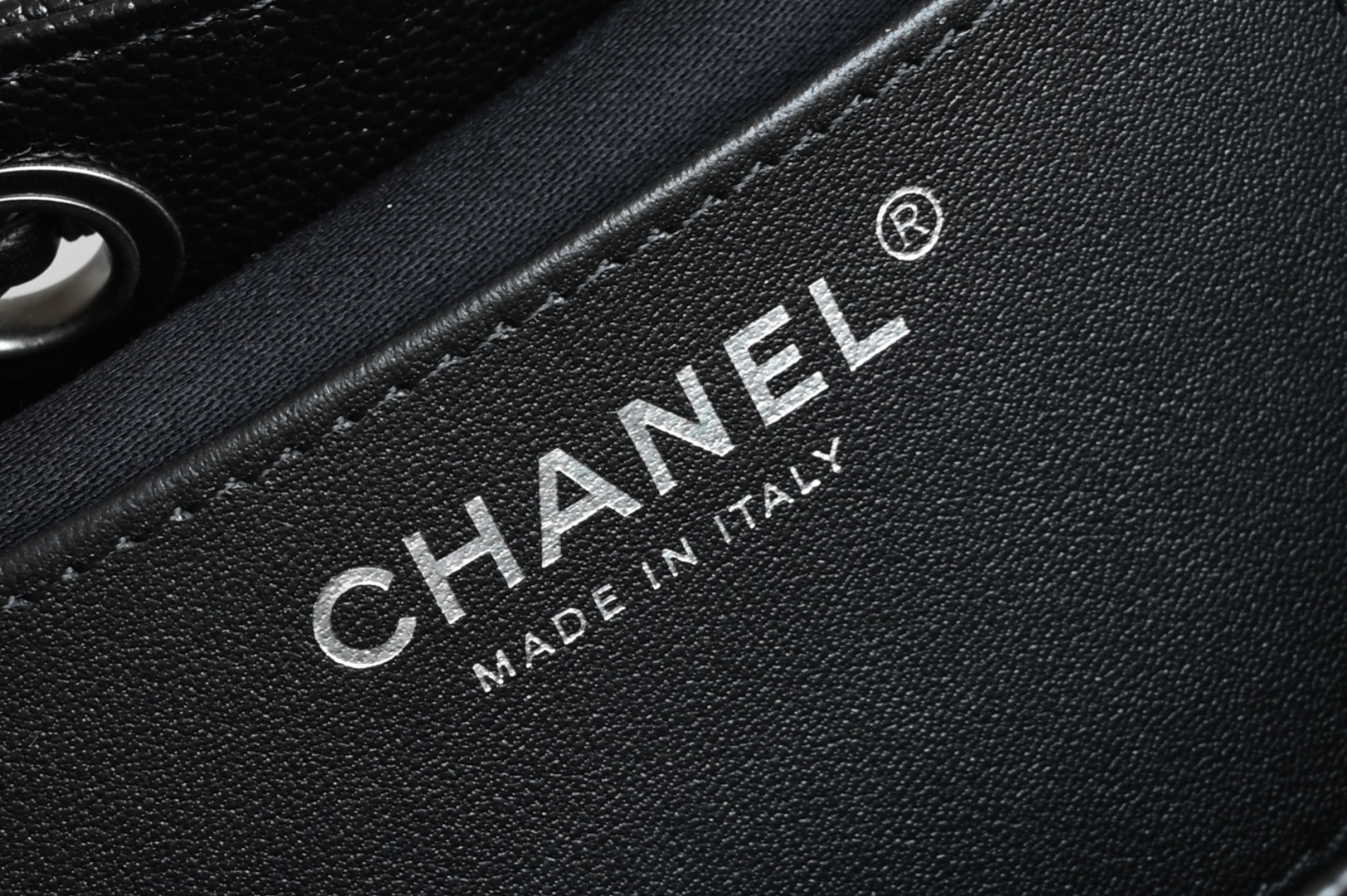 白金版▪️正品级 包装如图全新到货🆕𝗖𝗵𝗮𝗻𝗲𝟭 𝟮𝟱𝗕𝗮𝗴 𝗺𝗶𝗻𝗶𝟮𝟲𝗰 嬉皮𝗁𝗈𝖻𝗈 𝗆𝗂𝗇𝗂 黑