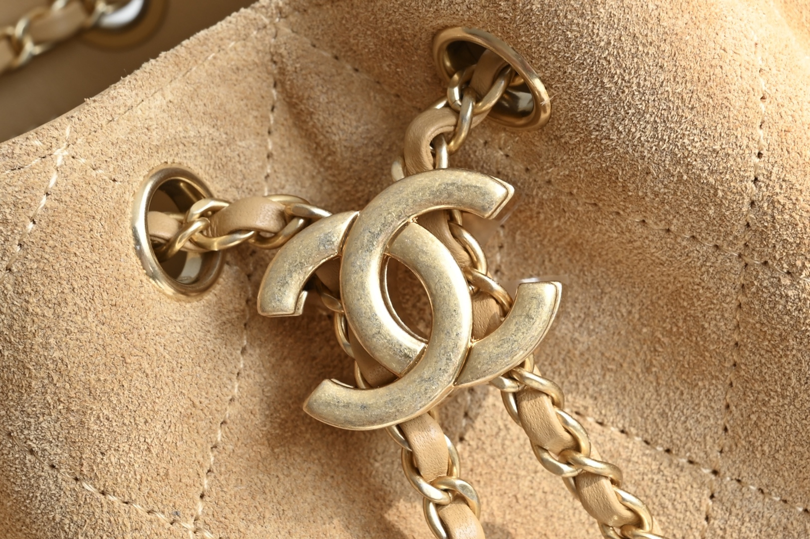 白金版▪️正品级 包装如图全新到货🆕𝗖𝗵𝗮𝗻𝗲𝟭 𝟮𝟱𝗕𝗮𝗴 𝗺𝗶𝗻𝗶𝟮𝟲𝗰 麂皮嬉皮𝗁𝗈𝖻𝗈 𝗆𝗂𝗇𝗂