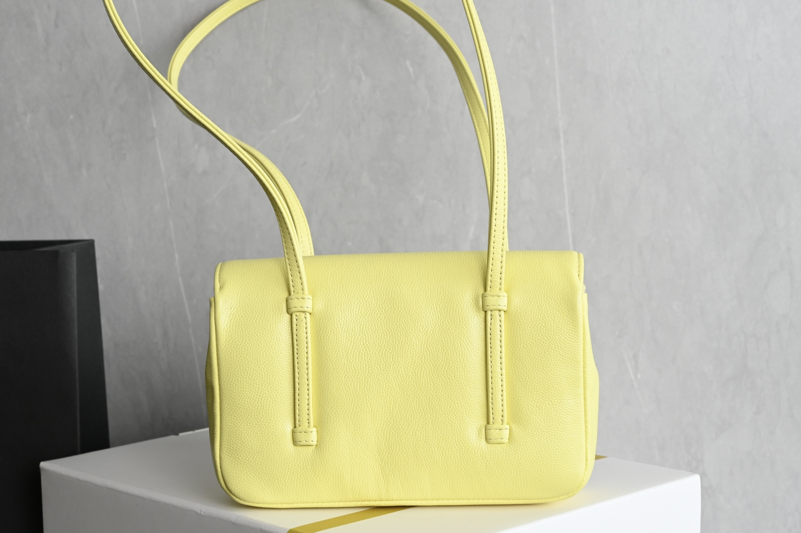 白金版▪️正品级 包装如图全新到货🆕𝗖𝗛𝗔𝗡𝗘* 𝟮𝟲𝗣系列𝟮𝟲𝗣 𝙋𝙧𝙚𝙥𝙥𝙮 𝙘𝙤𝙘𝙤 腋下包 黄色