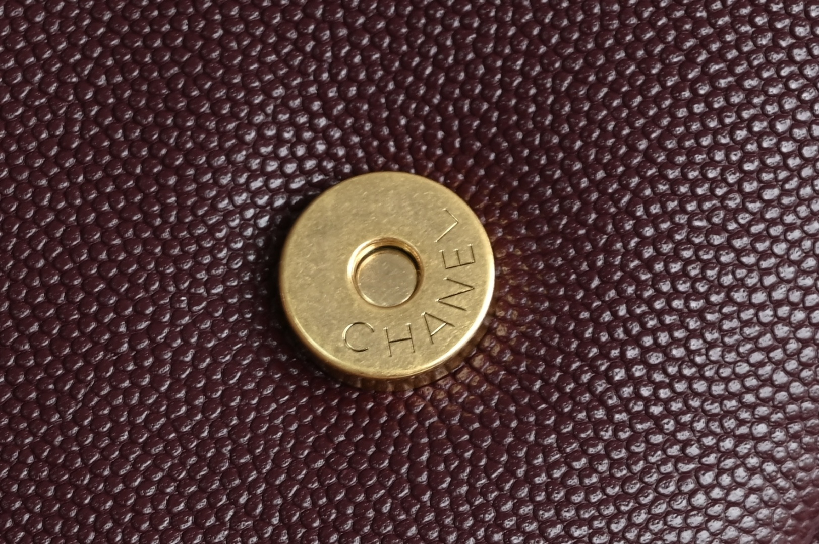 白金版▪️正品级 包装如图全新到货🆕𝗖𝗛𝗔𝗡𝗘* 𝟮𝟲𝗣系列𝟮𝟲𝗣 𝙋𝙧𝙚𝙥𝙥𝙮 𝙘𝙤𝙘𝙤 腋下包 酒红