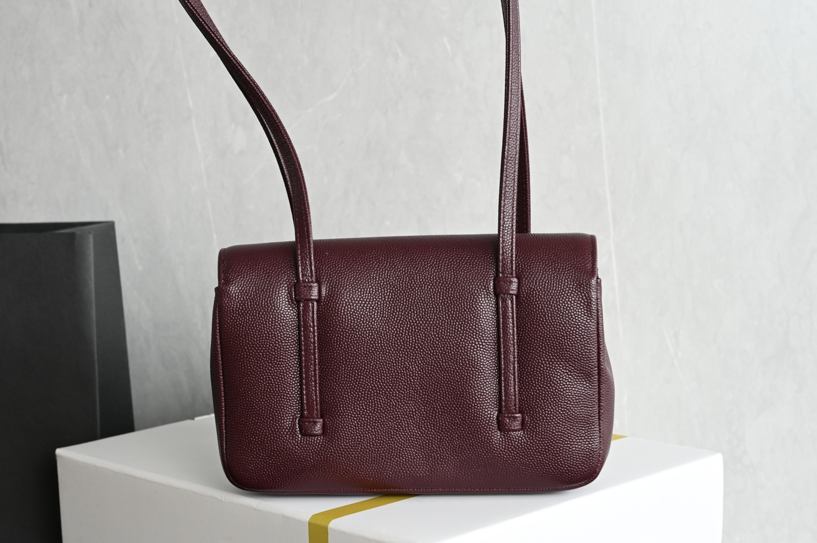 白金版▪️正品级 包装如图全新到货🆕𝗖𝗛𝗔𝗡𝗘* 𝟮𝟲𝗣系列𝟮𝟲𝗣 𝙋𝙧𝙚𝙥𝙥𝙮 𝙘𝙤𝙘𝙤 腋下包 酒红